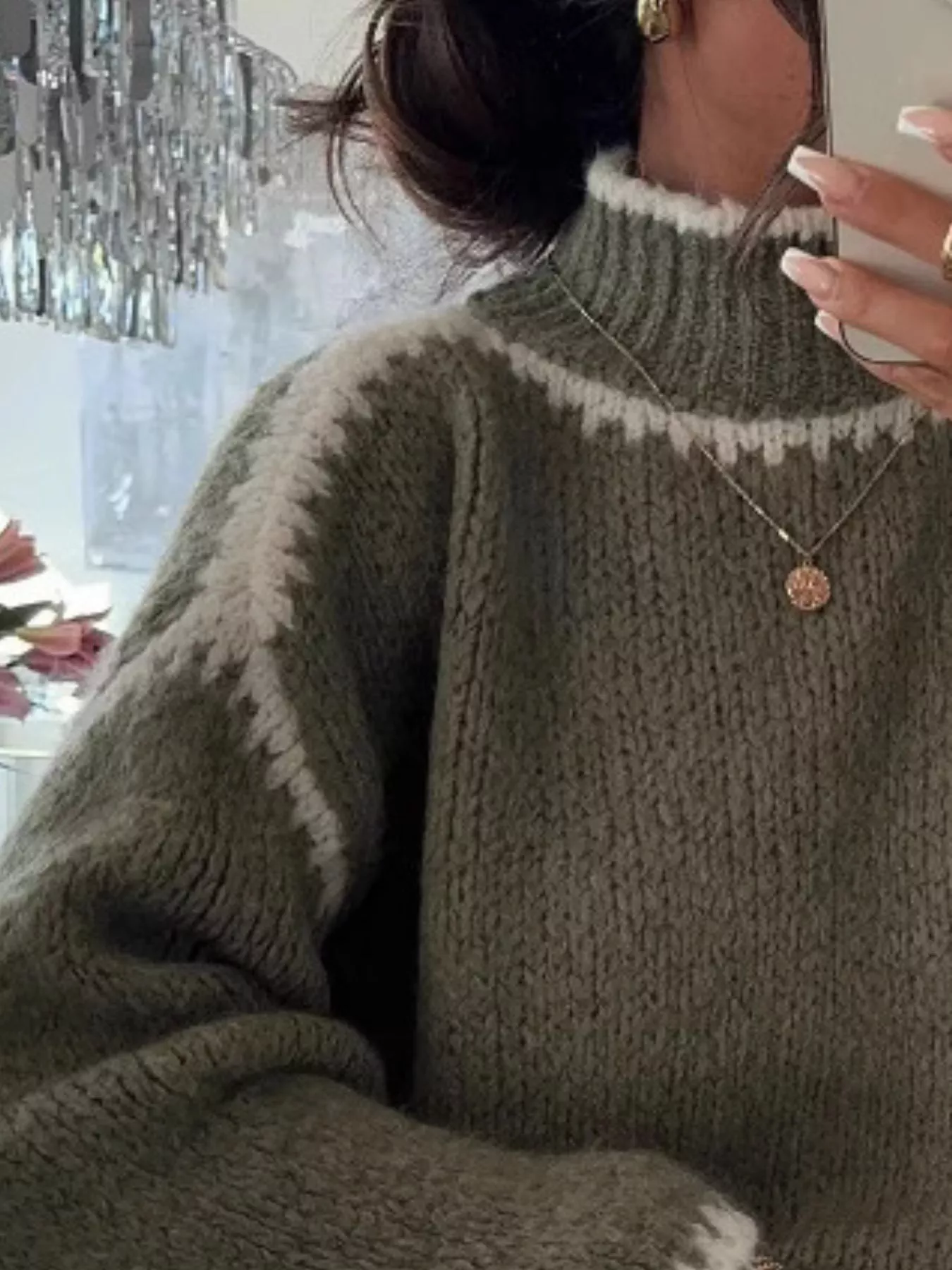 Contrast Trim Turtleneck Long Sleeve Sweater - Image 2