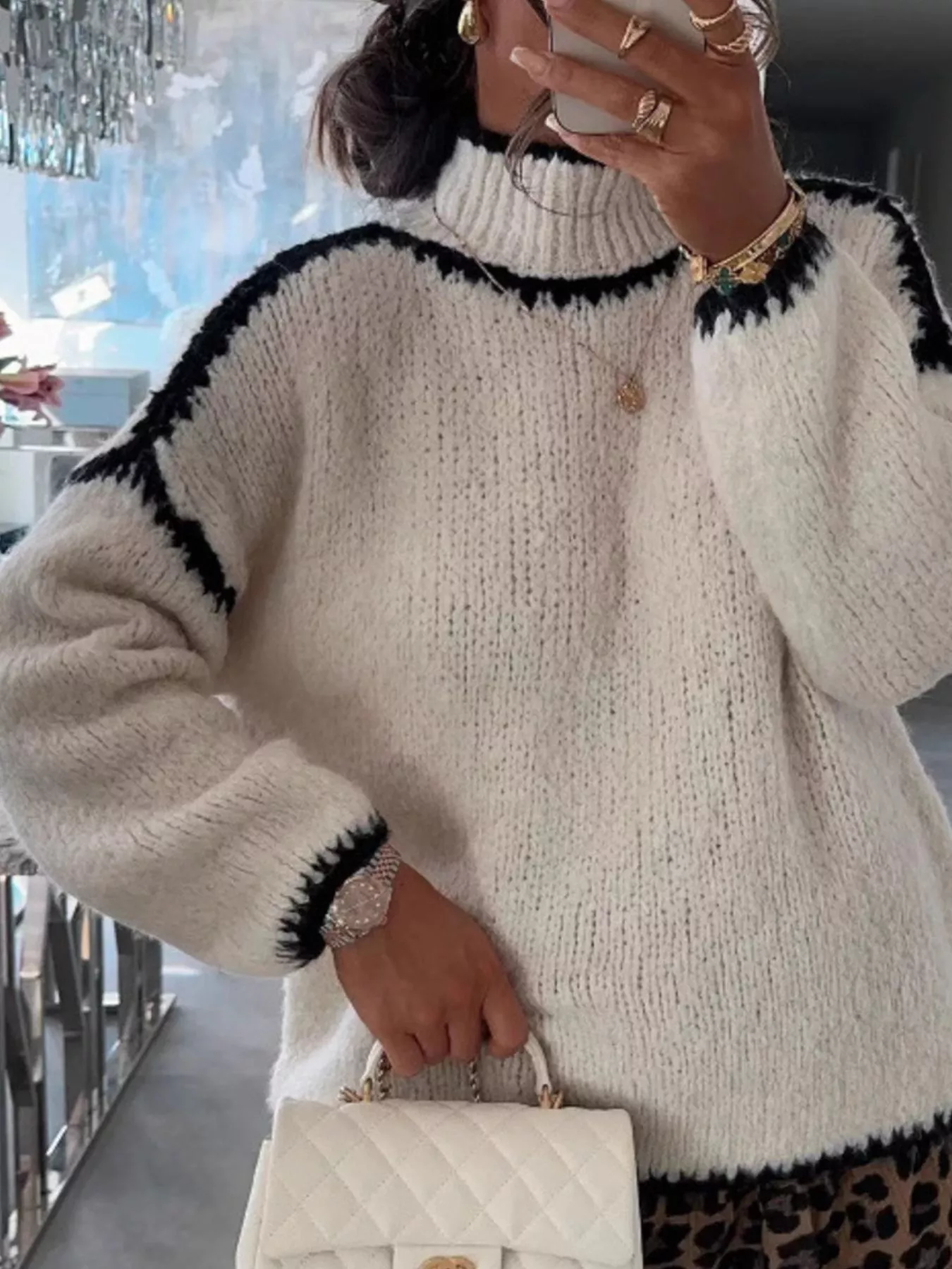 Contrast Trim Turtleneck Long Sleeve Sweater - Image 4