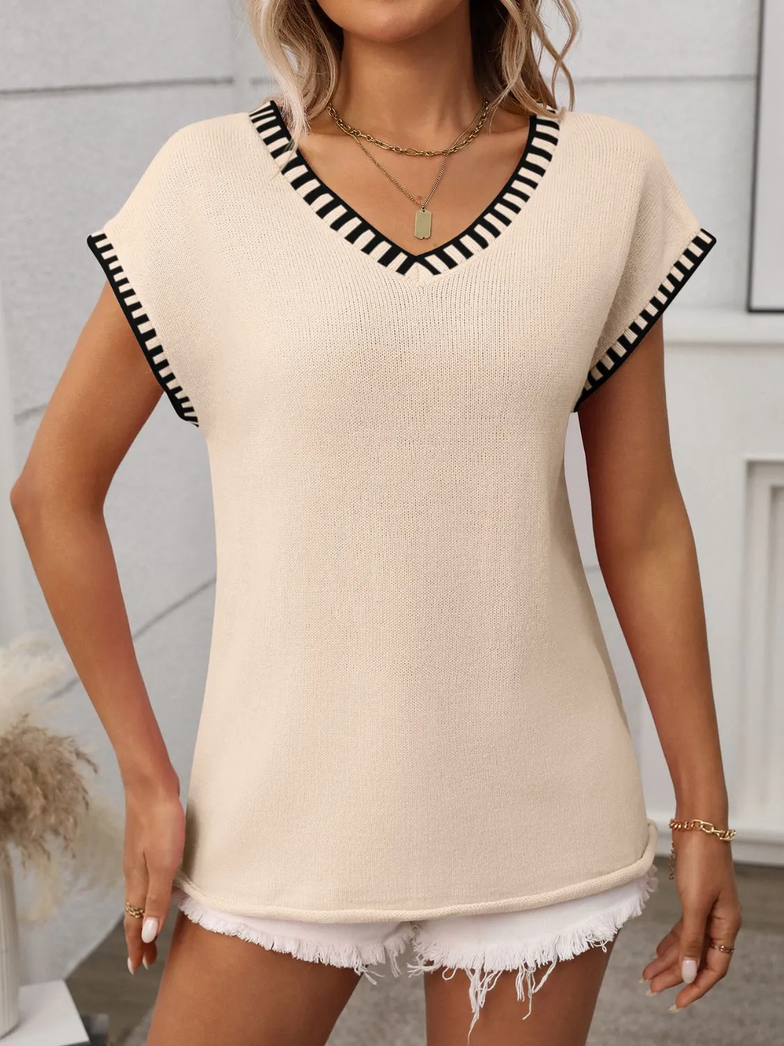 Contrast Trim V-Neck Knit Top - Image 4
