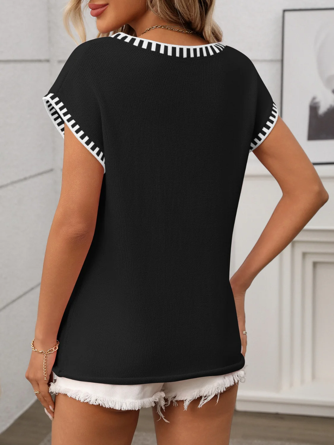 Contrast Trim V-Neck Short Sleeve Knit Top - Image 12