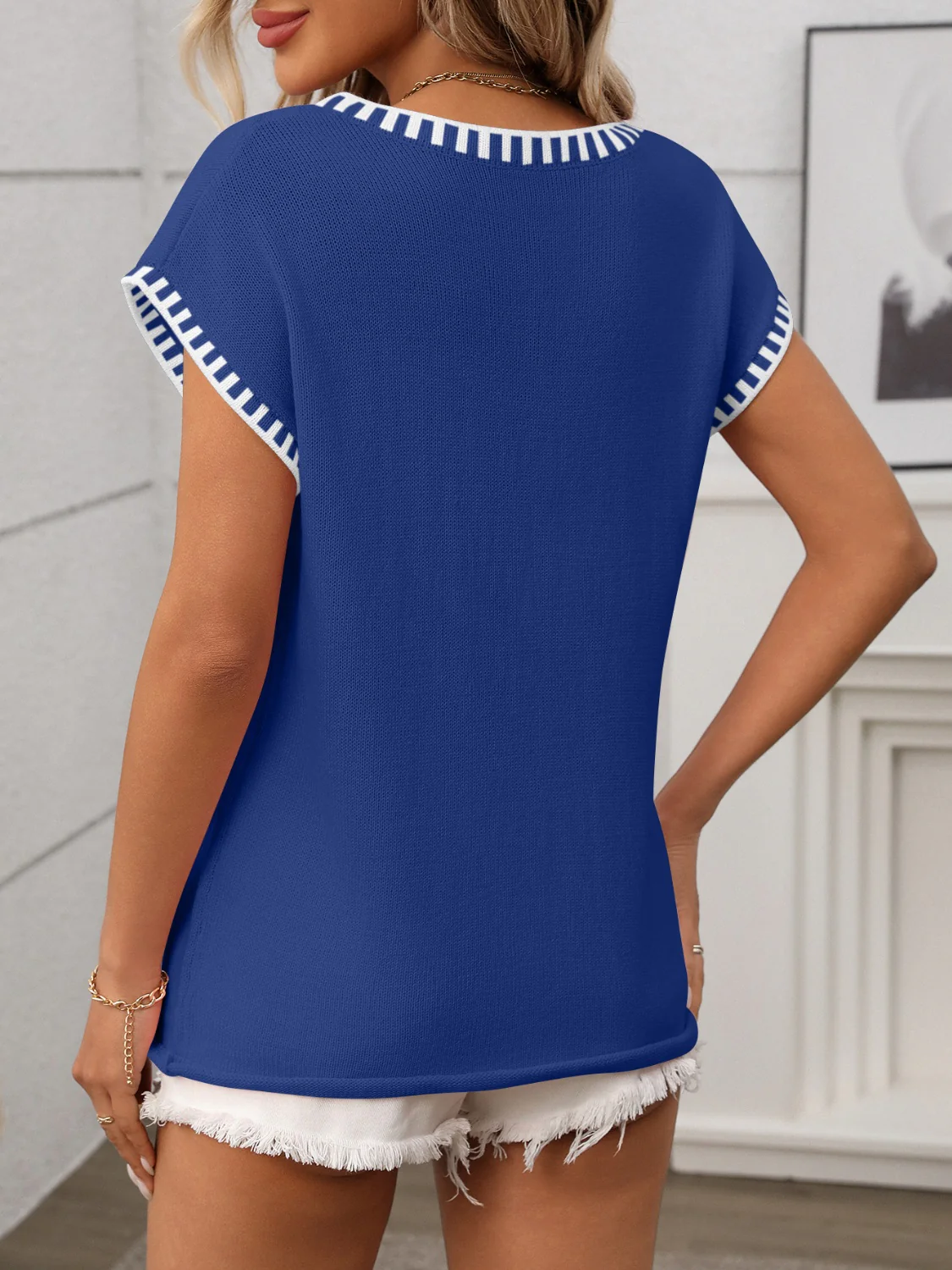 Contrast Trim V-Neck Short Sleeve Knit Top - Image 20
