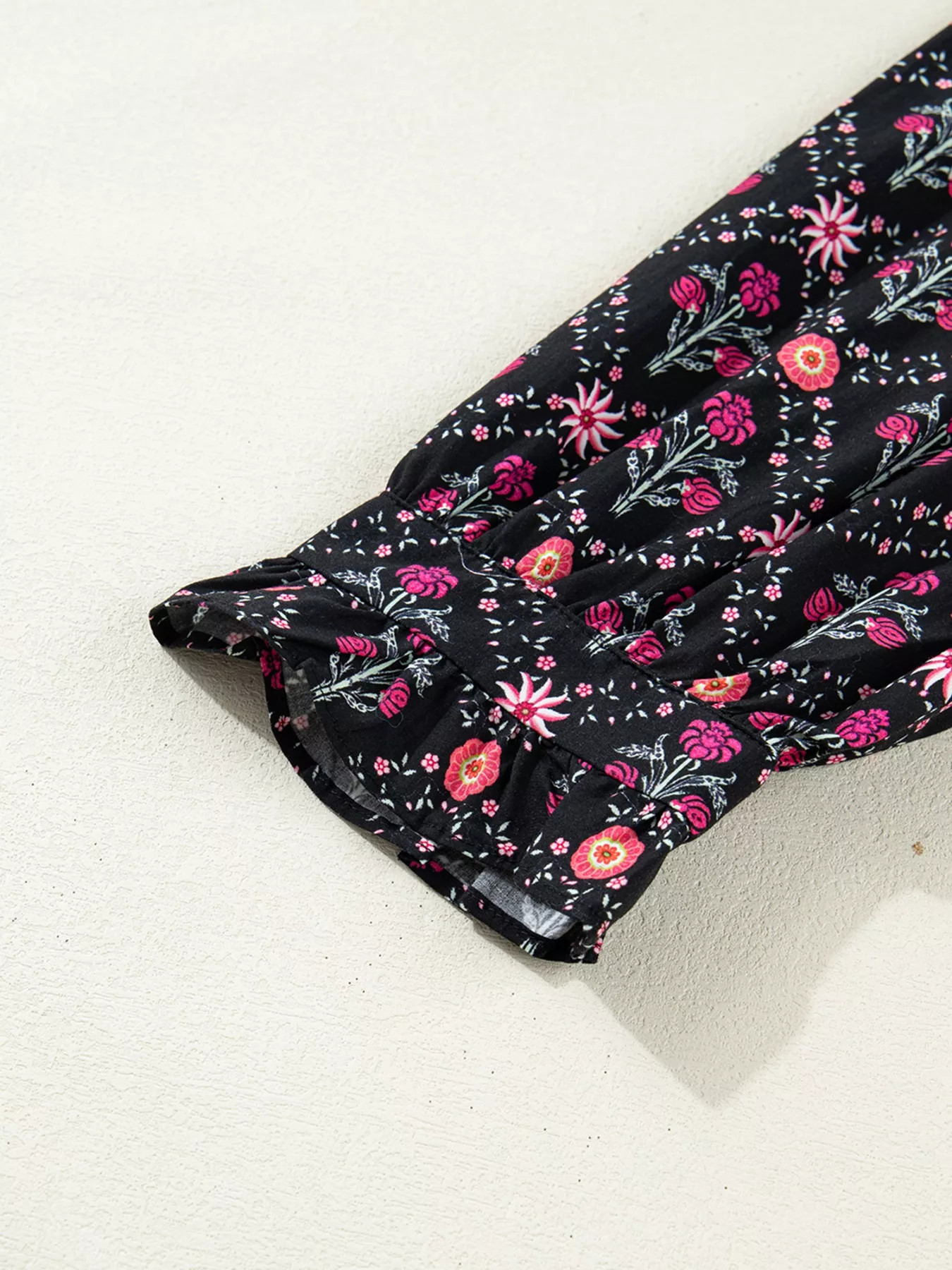 Contrast V Neckline Bracelet Sleeve Vintage Floral Blouse - Image 7
