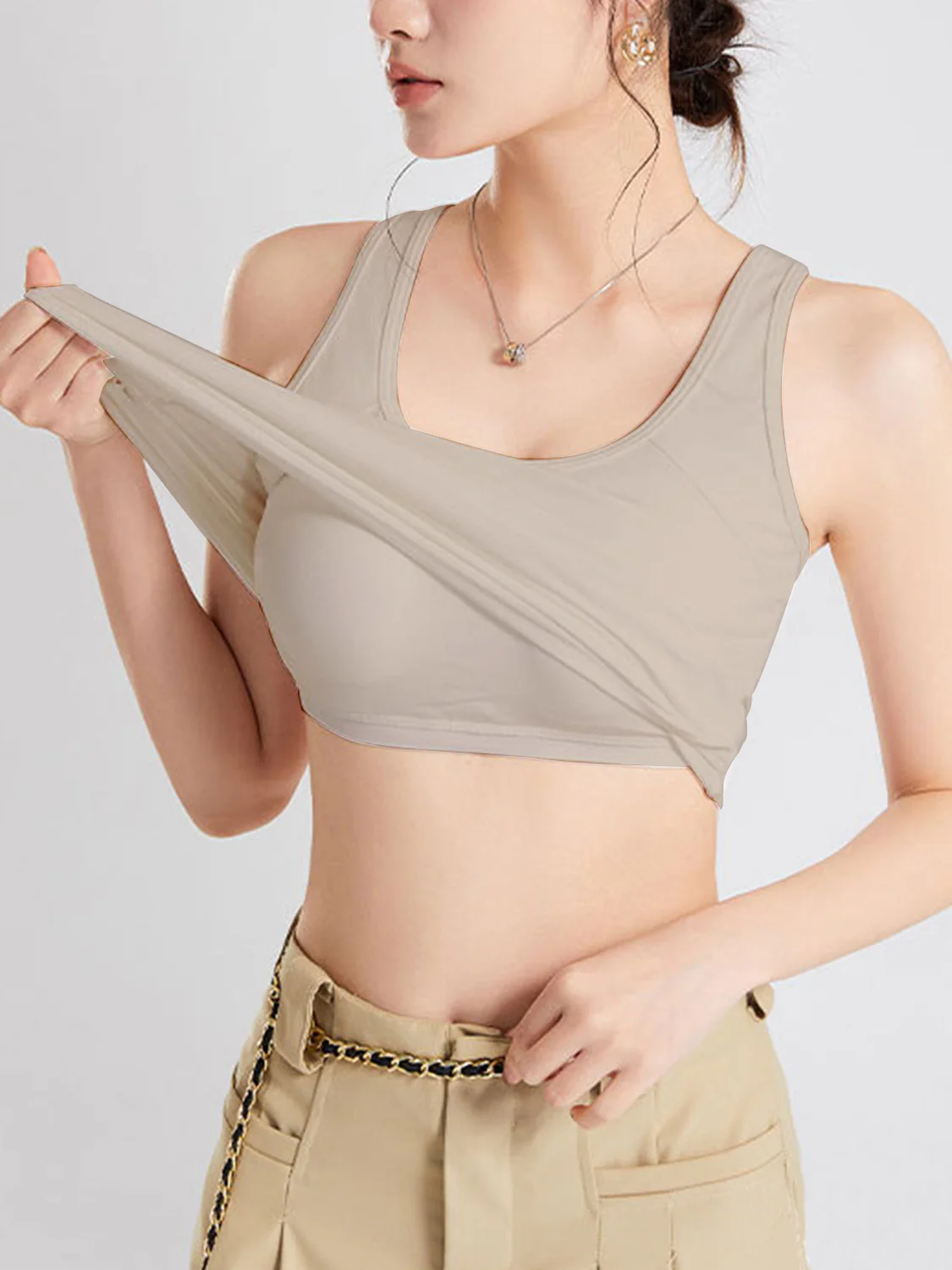 Crisscross Scoop Neck Wide Strap Cropped Tank with Chest Pads - Image 12