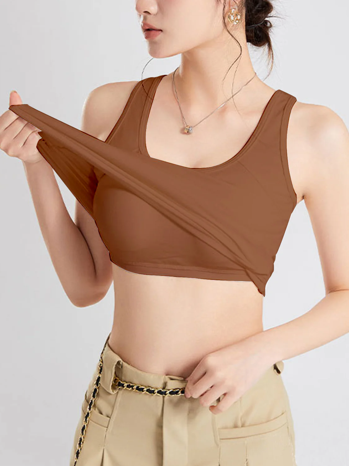 Crisscross Scoop Neck Wide Strap Cropped Tank with Chest Pads - Image 15
