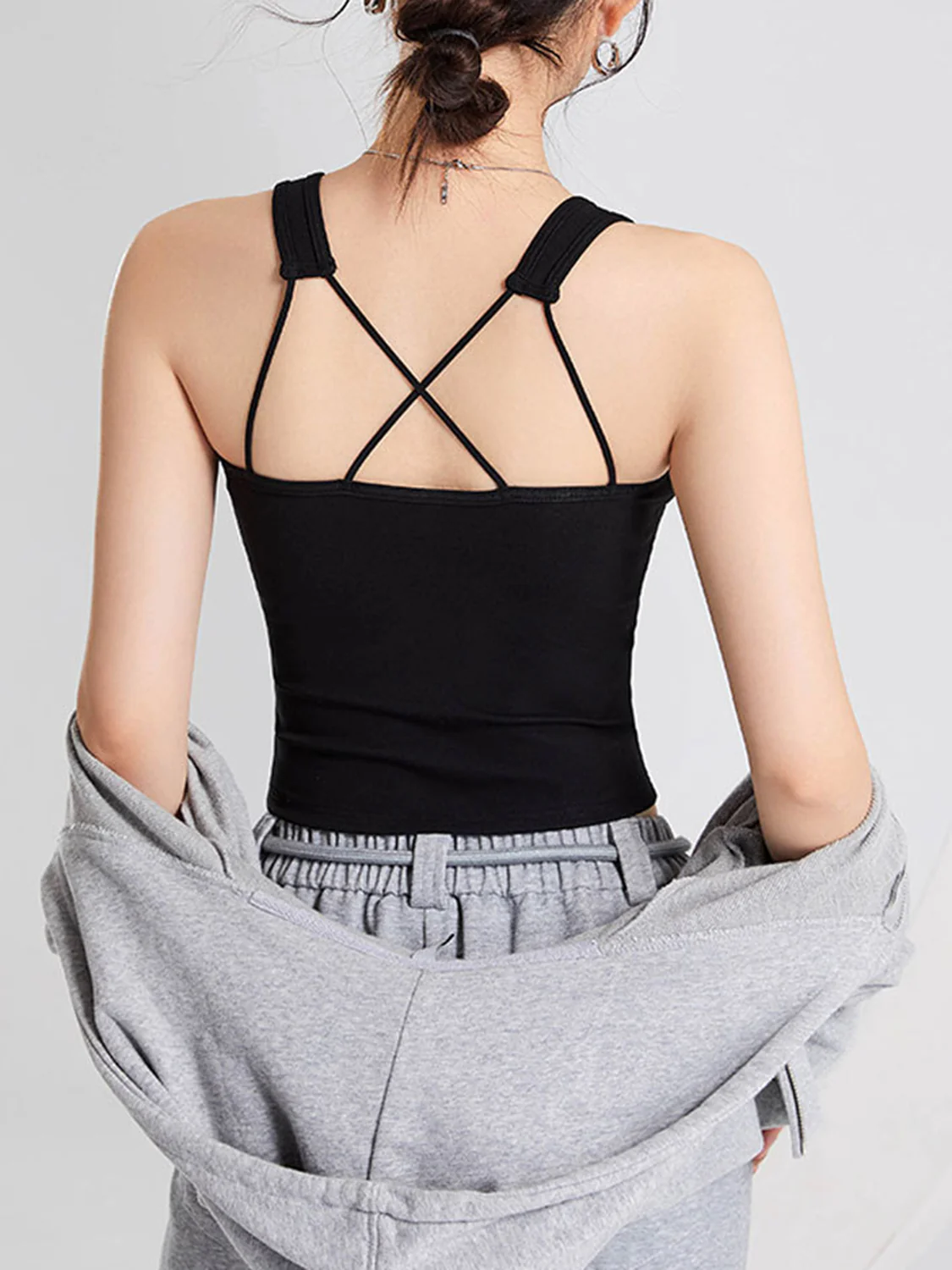 Crisscross Scoop Neck Wide Strap Cropped Tank with Chest Pads - Image 4