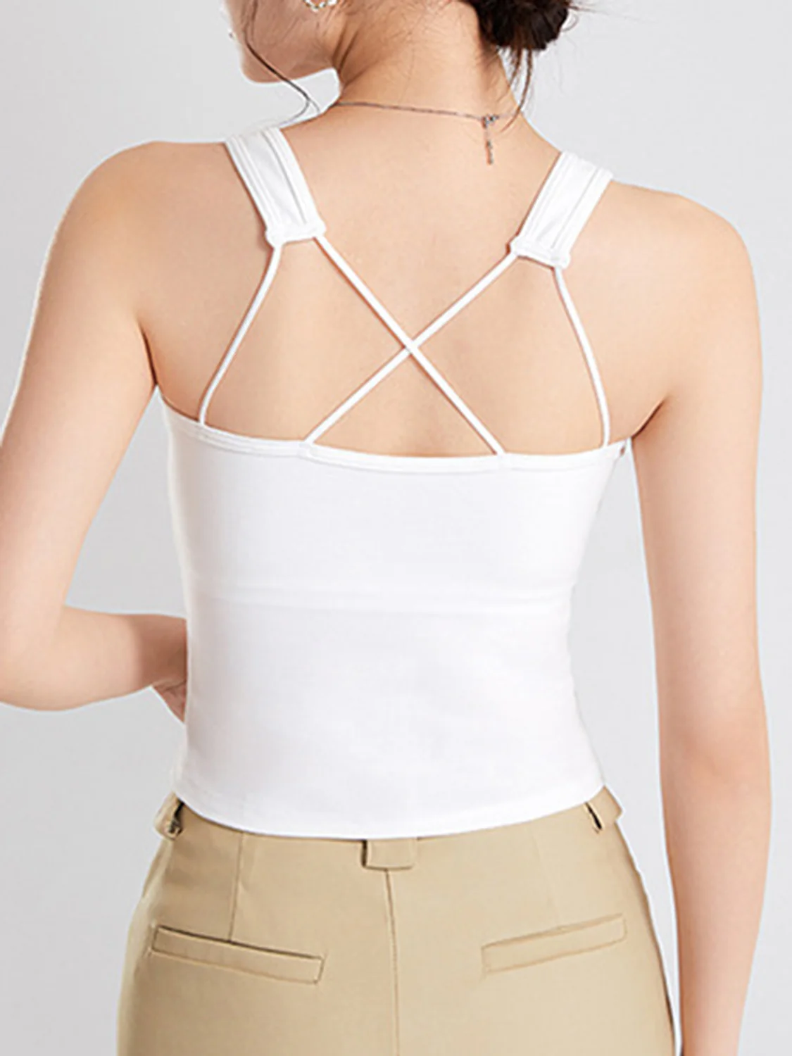 Crisscross Scoop Neck Wide Strap Cropped Tank with Chest Pads - Image 7