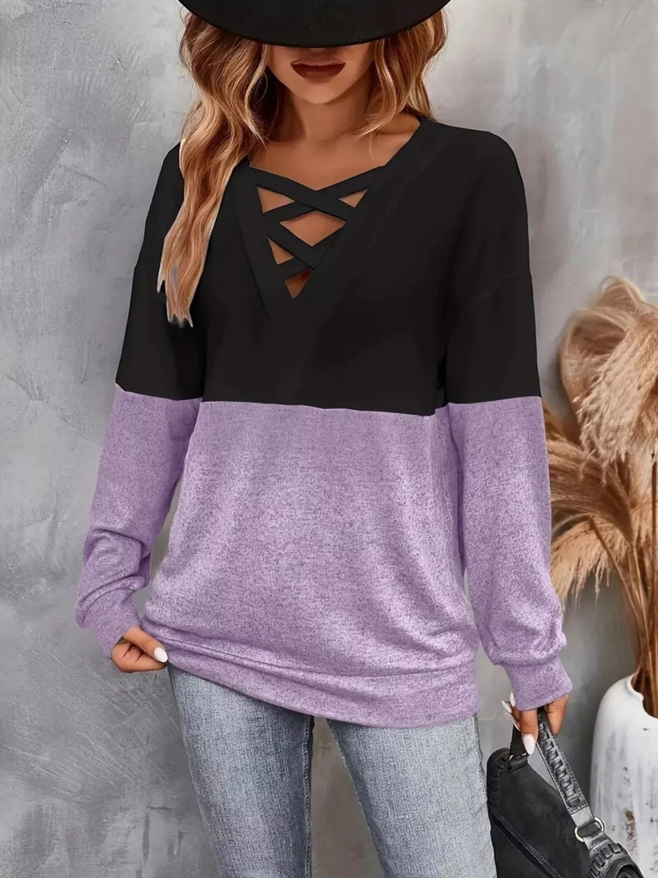 Crisscross V-Neck Color Block Long Sleeve T-Shirt - Image 4