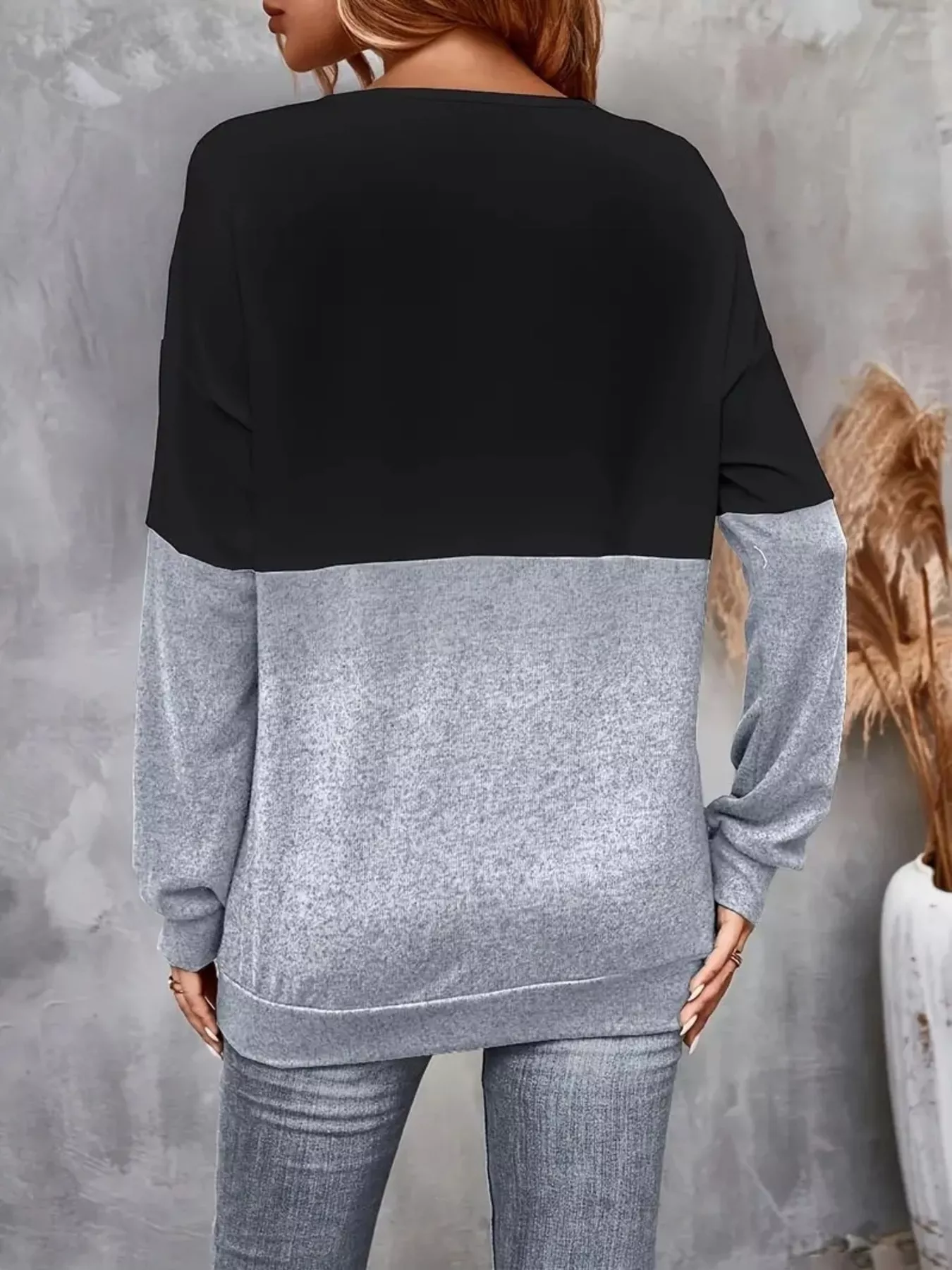 Crisscross V-Neck Color Block Long Sleeve T-Shirt - Image 8