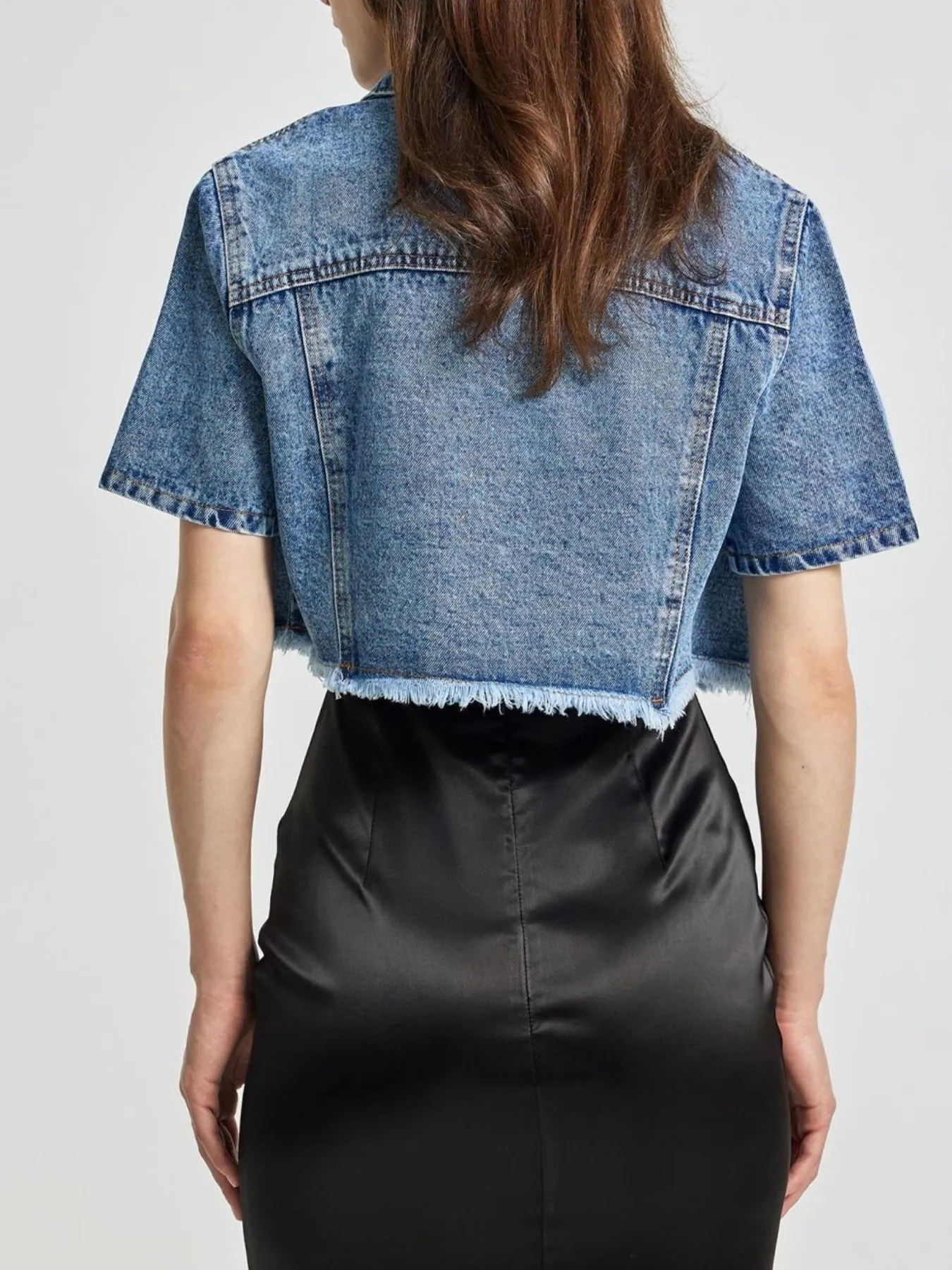 Cropped Short Sleeve Denim Jacket with Frayed Hem - Image 10