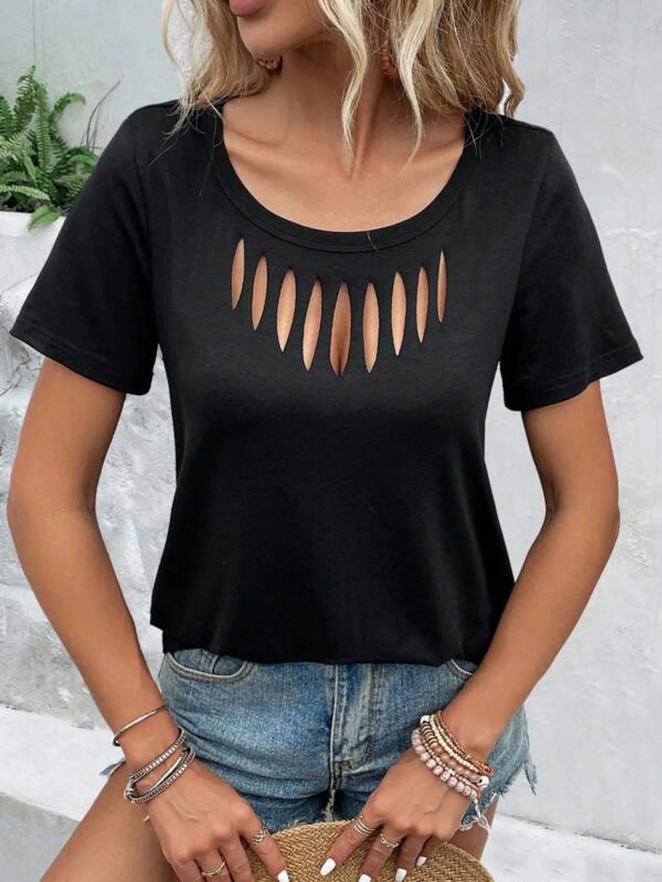 Cutout Detail Short Sleeve T-Shirt - Image 5