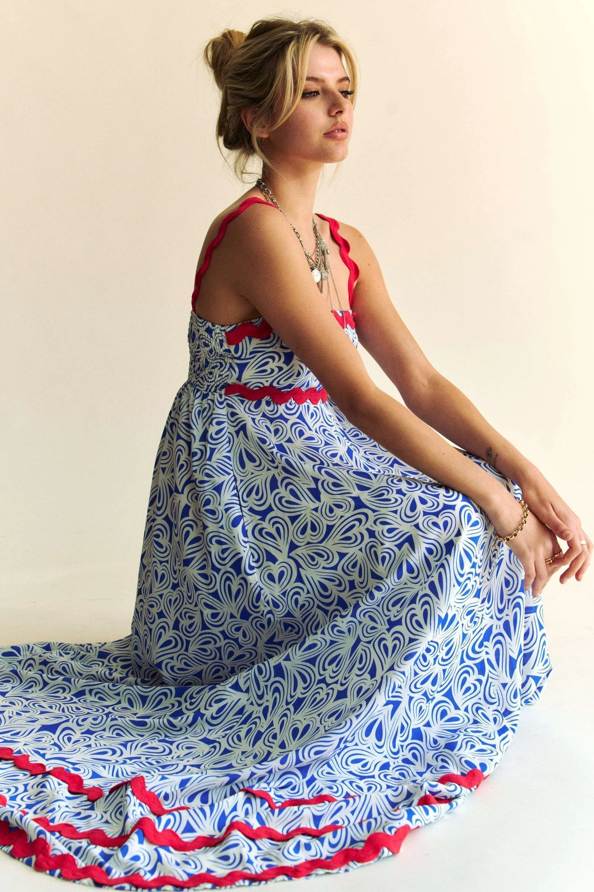 Davi & Dani Geo 2 Tone Printed Wavi Trim Tiered Maxi Dress - Image 4