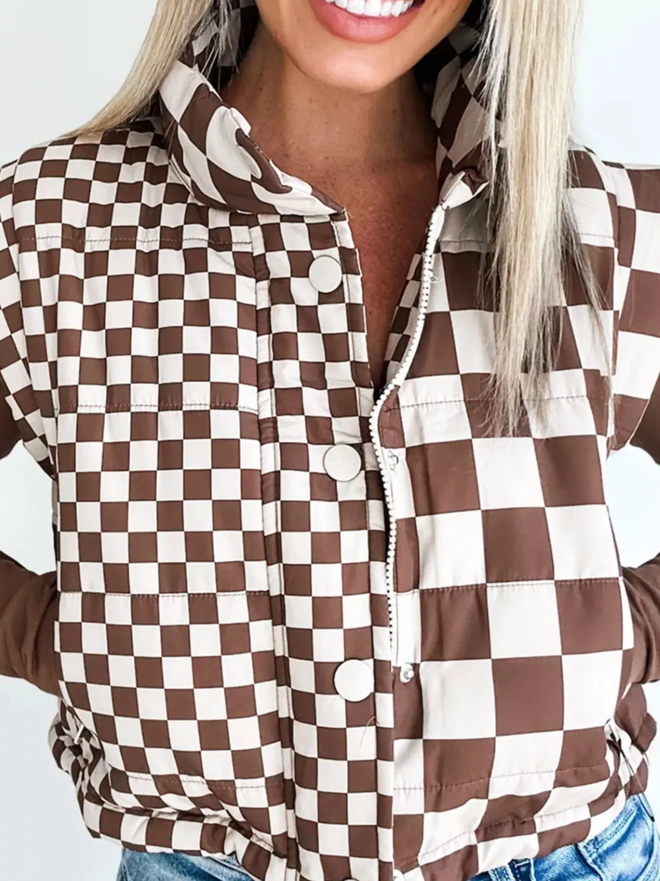 Double Checked Stand Collar Cropped Puffer Vest - Image 2