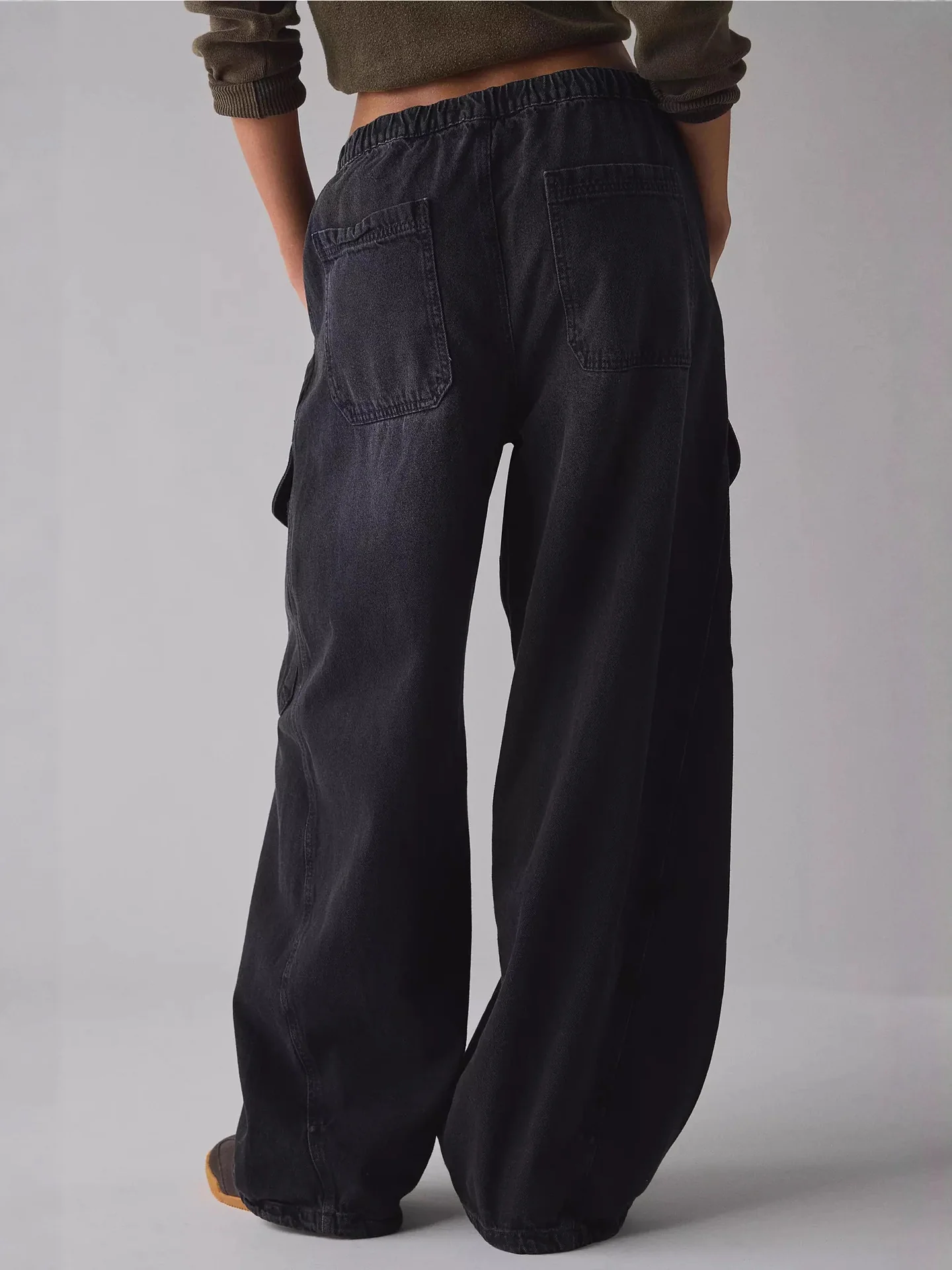 Drawstring Waist Cargo Jeans - Image 6