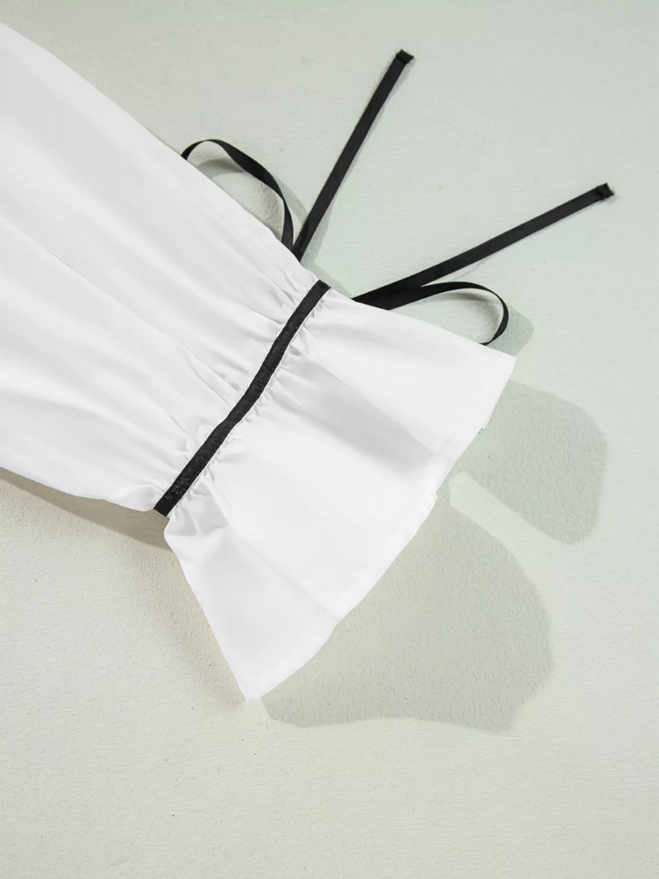 Elegant Contrast Bow-Tie Ruffle Blouse - Image 9