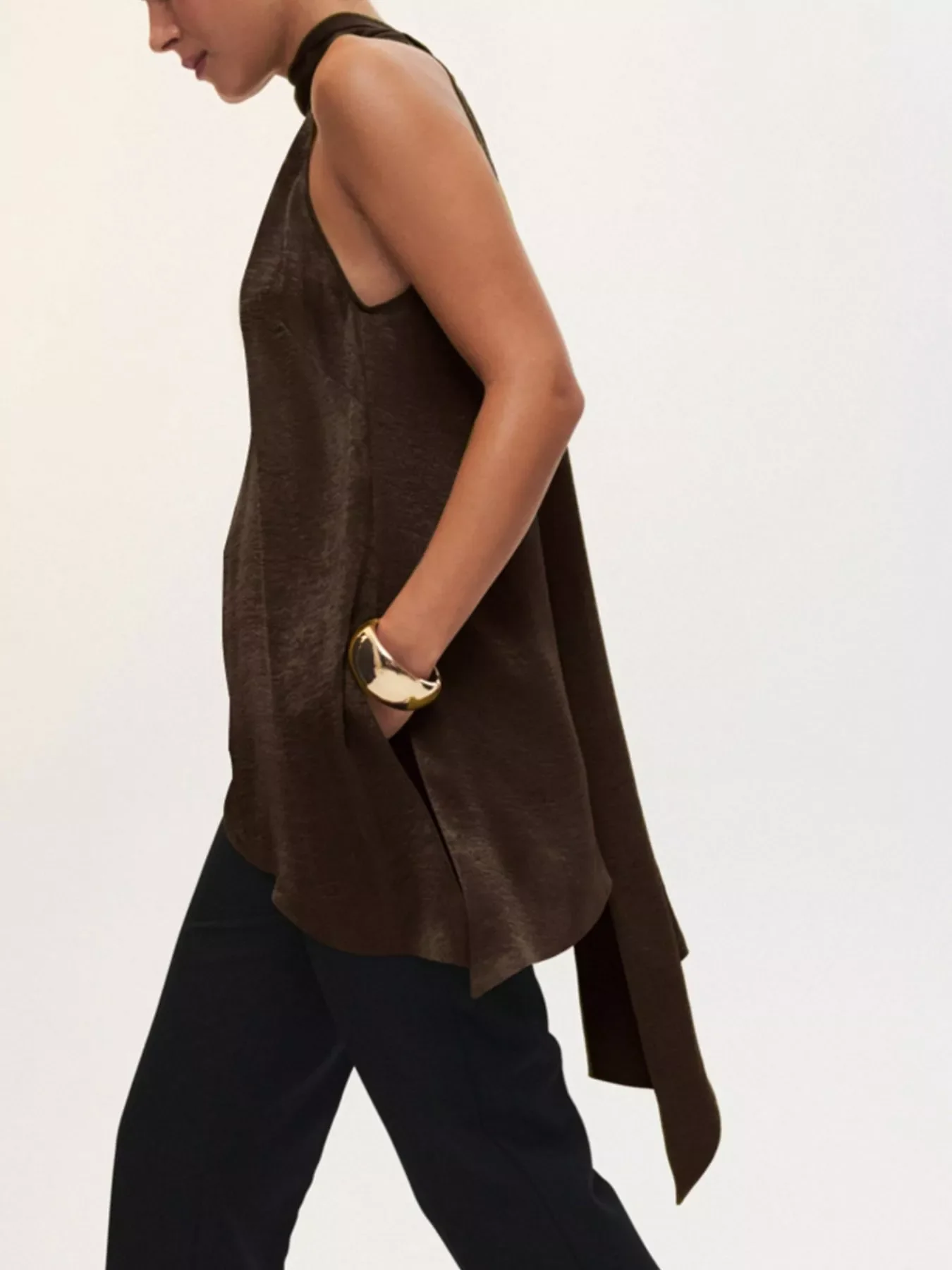 Elegant Halter Neck Asymmetrical Sleeveless Top - Image 7