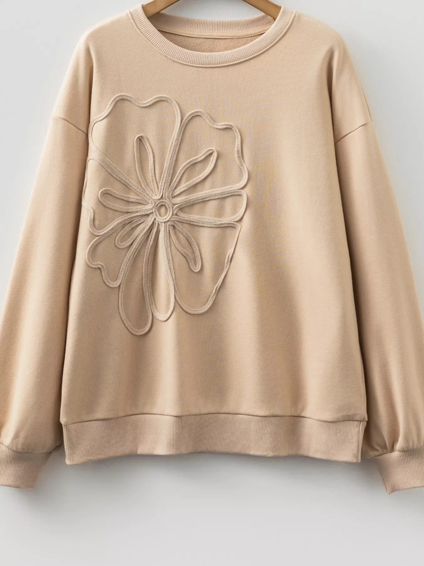 Embroidered Flower Pattern Drop Shoulder Sweatshirt - Image 2