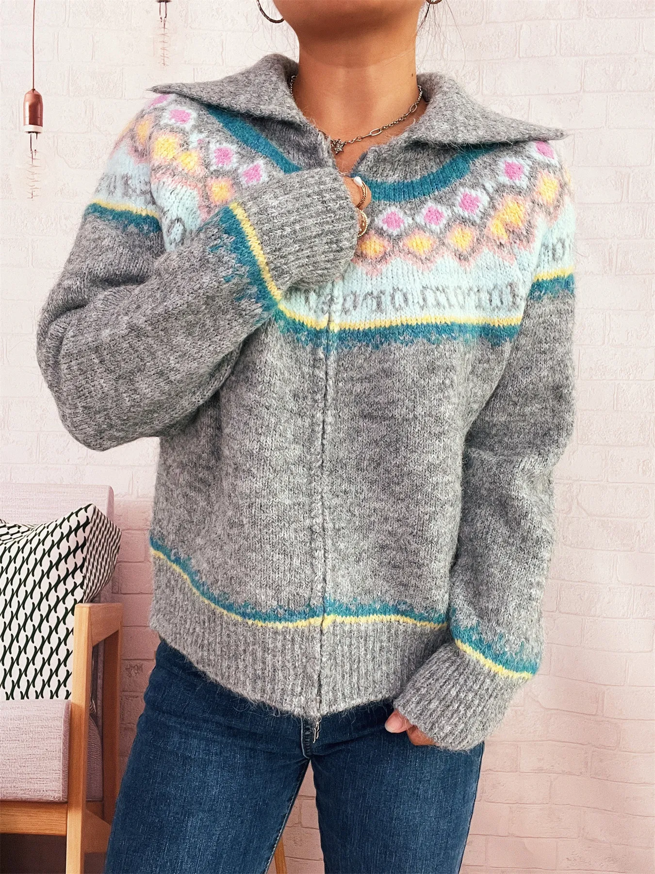Fair Isle Pattern Zip-Up Cardigan - Image 6