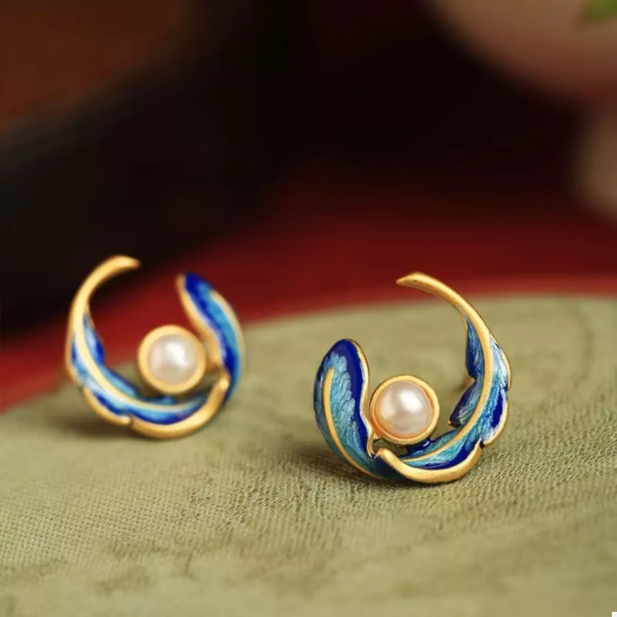 Feather Pearl Stud Earrings - Image 2