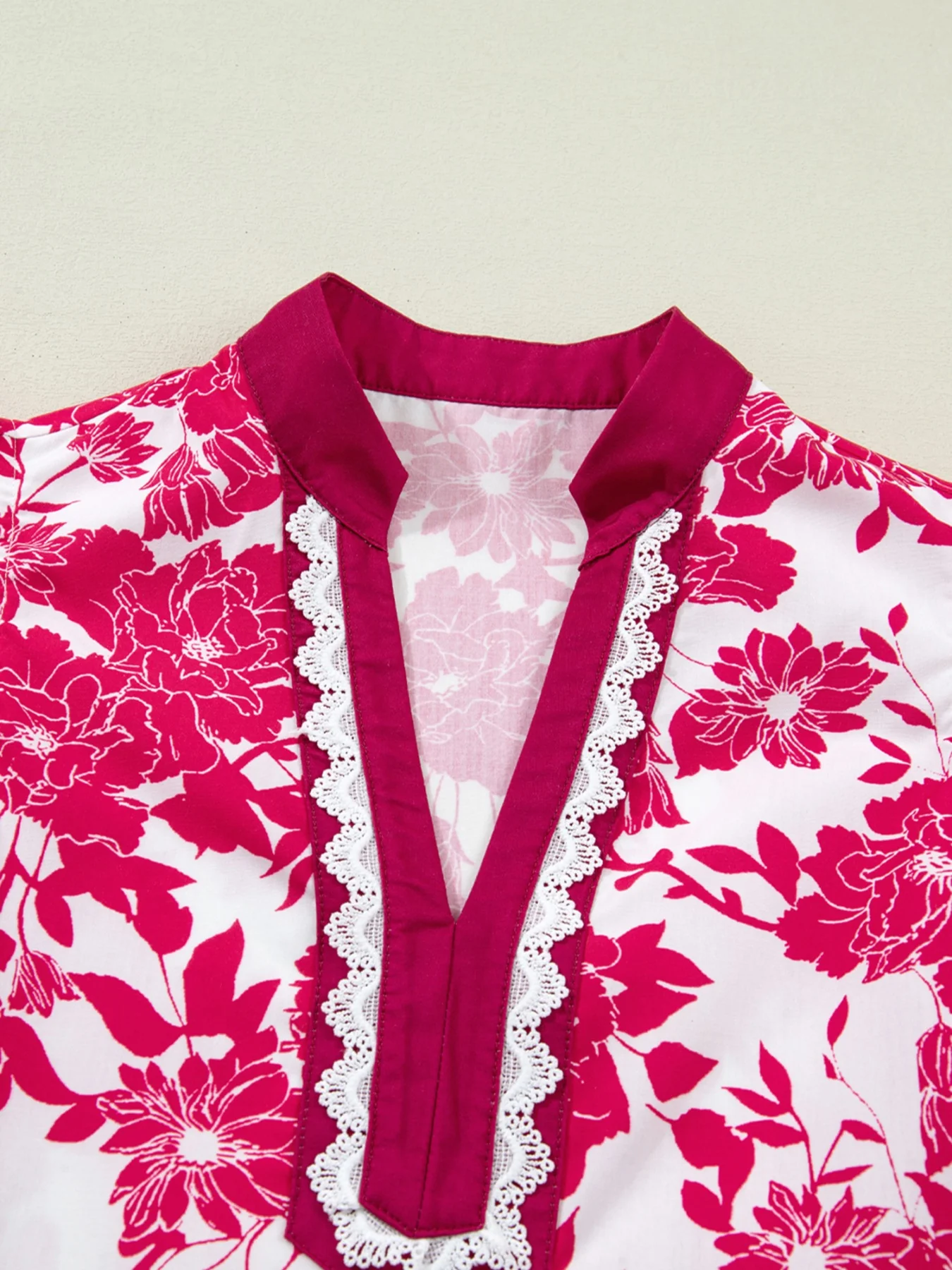 Floral Print Color Block Trim Lace Detail V Neck Flutter Sleeve Blouse - Image 7