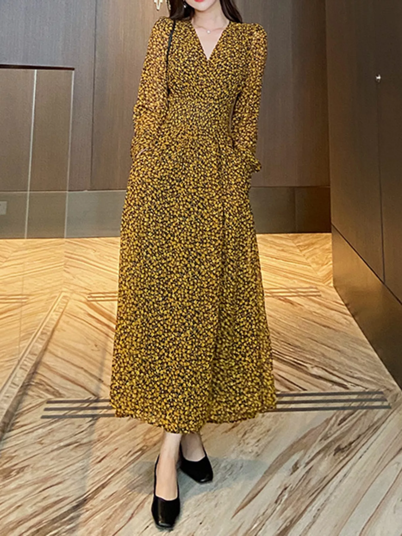 Floral Print Long Sleeve Dress - Image 3