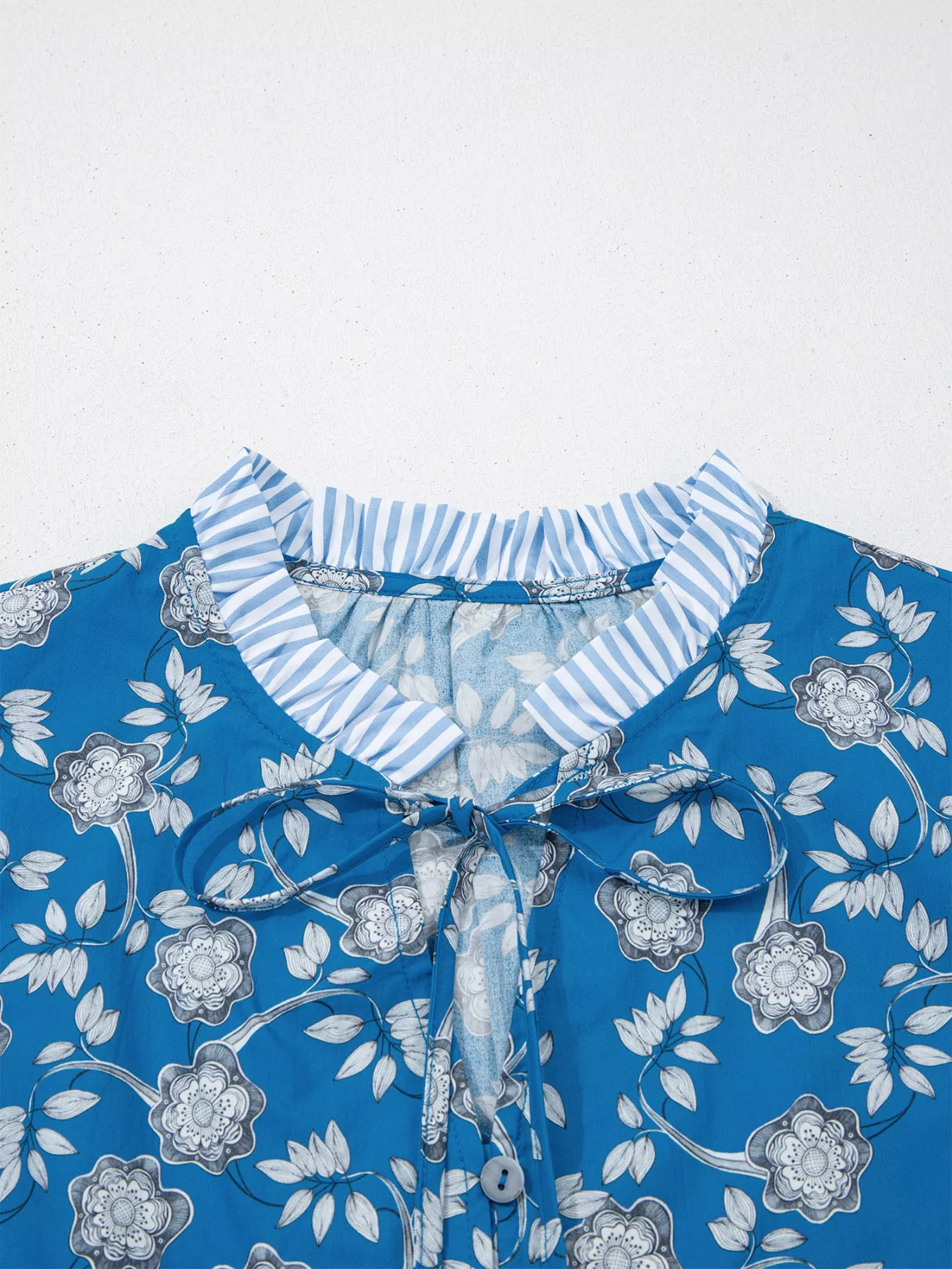 Floral Print Ruffle Sleeve Blouse - Image 7