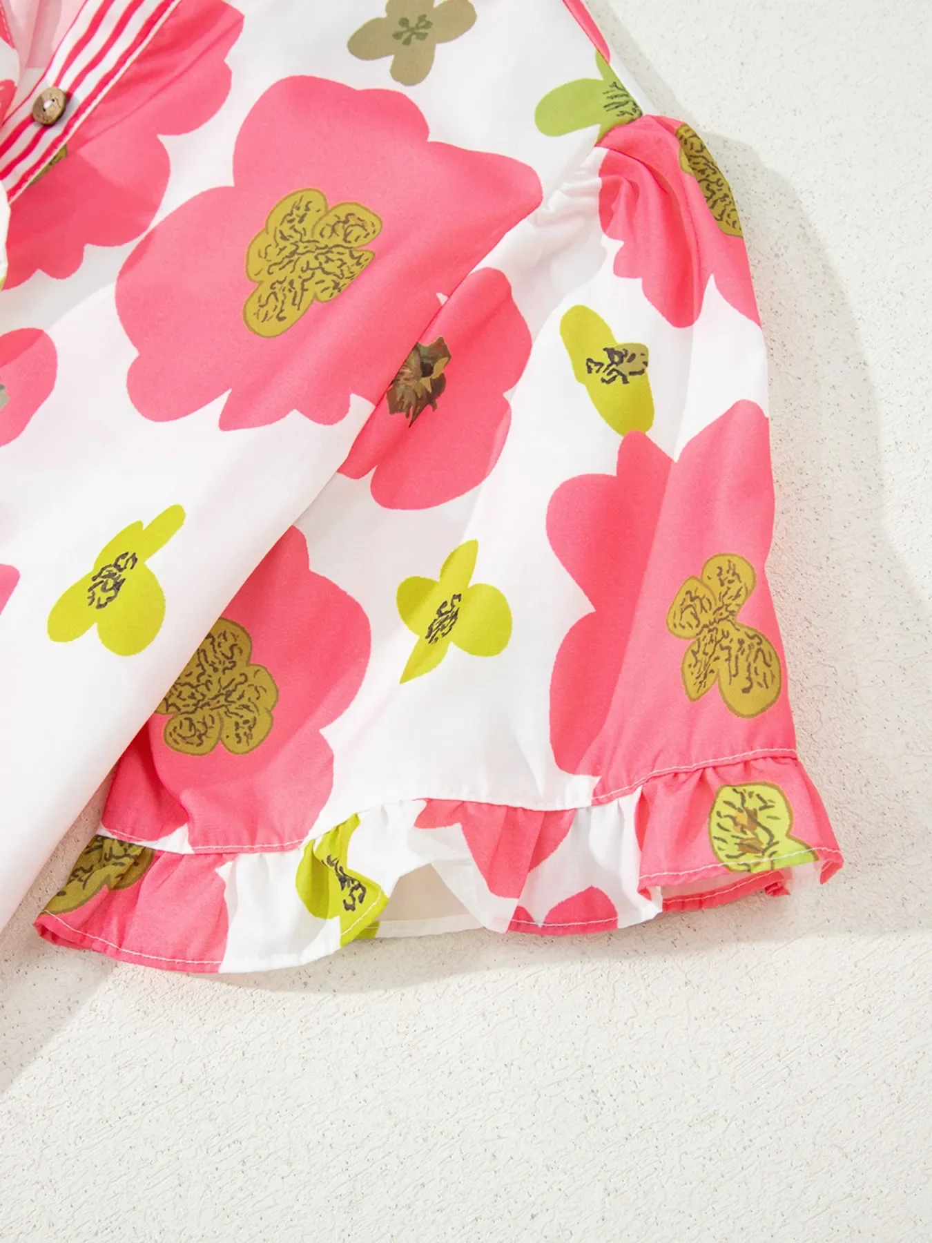 Floral Print Short Sleeve Blouse - Image 8