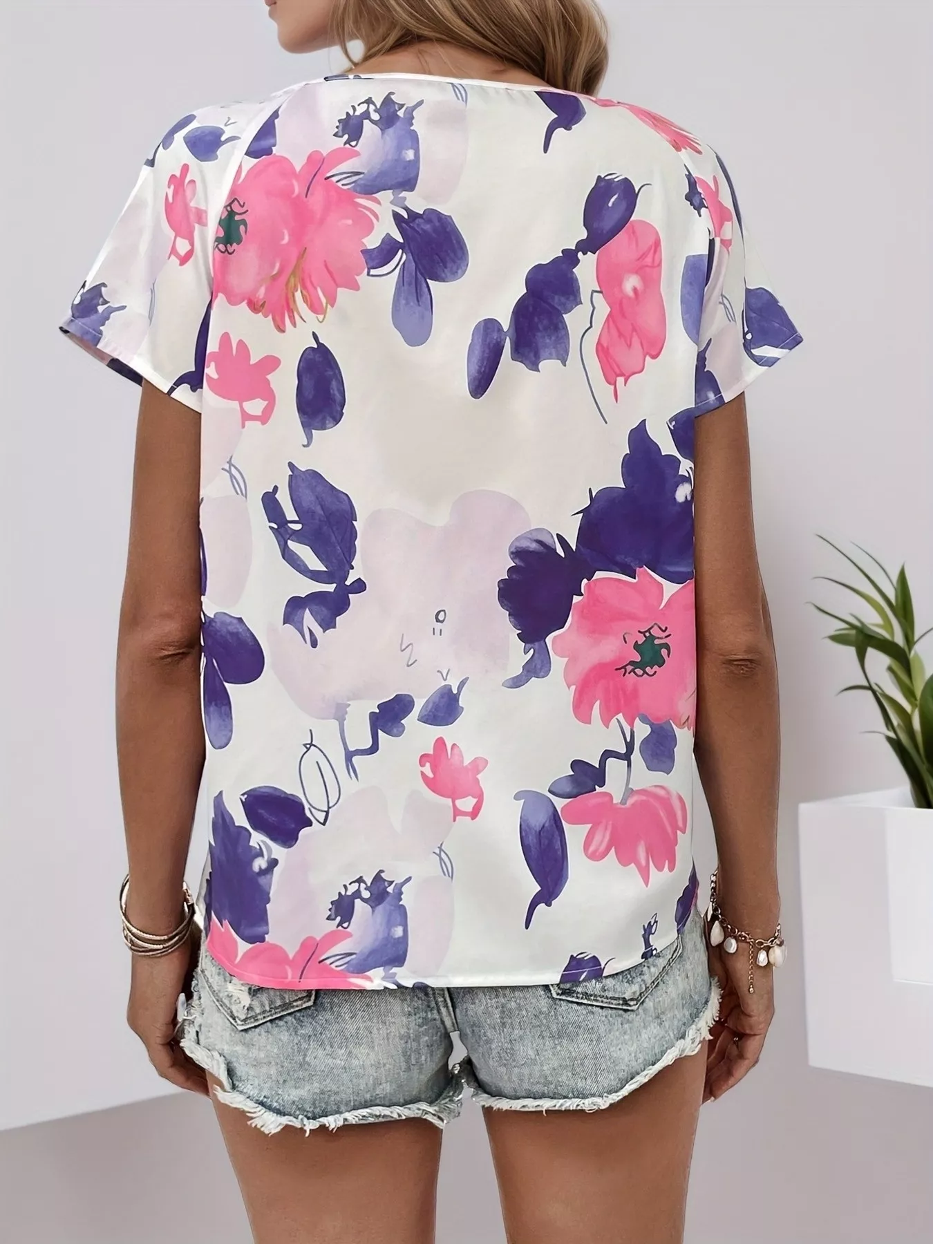Floral Print Short Sleeve Blouse - Image 13