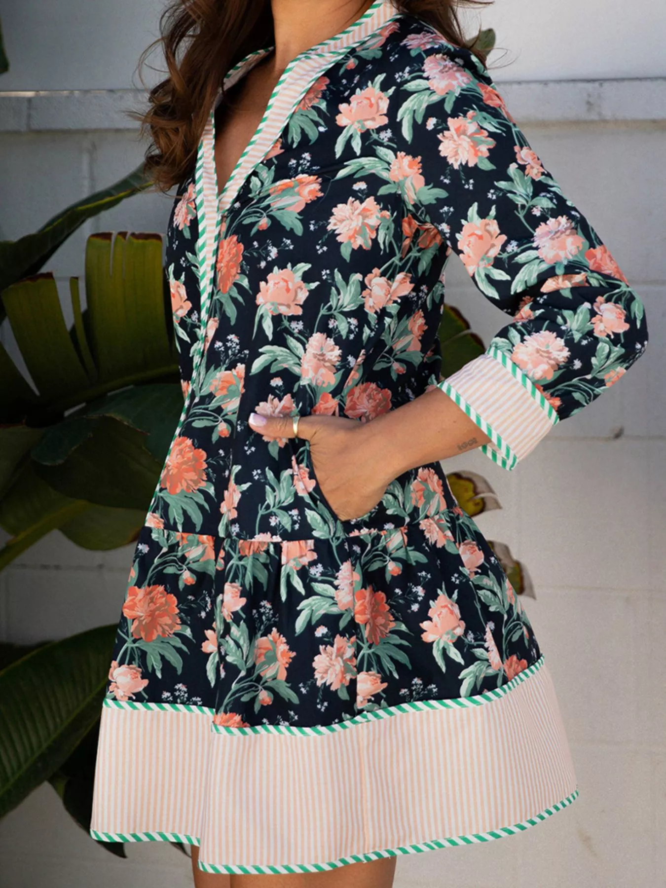 Floral Print Striped Trim V Neck Long Sleeve Ruffle Hem Shift Mini Dress - Image 4