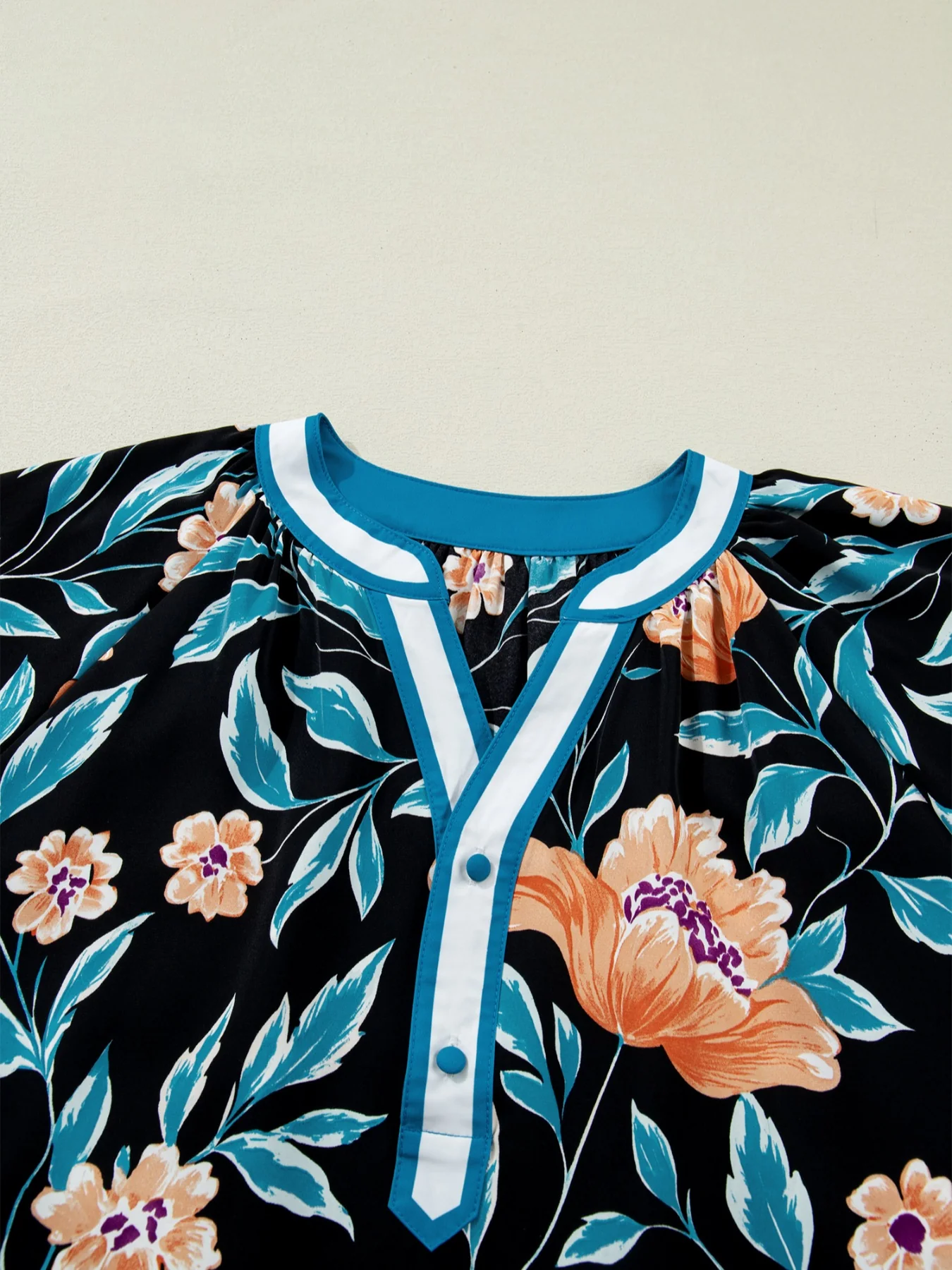 Floral Short Bubble Sleeve Buttoned Notched Neck Blouse - Image 5