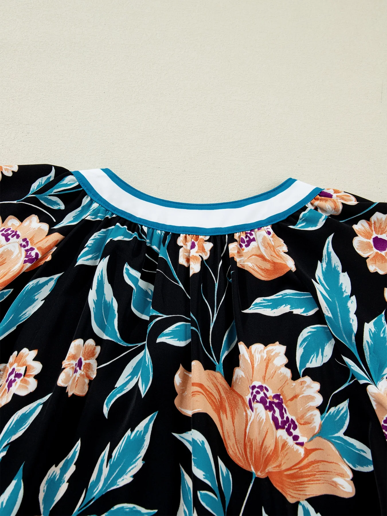 Floral Short Bubble Sleeve Buttoned Notched Neck Blouse - Image 6