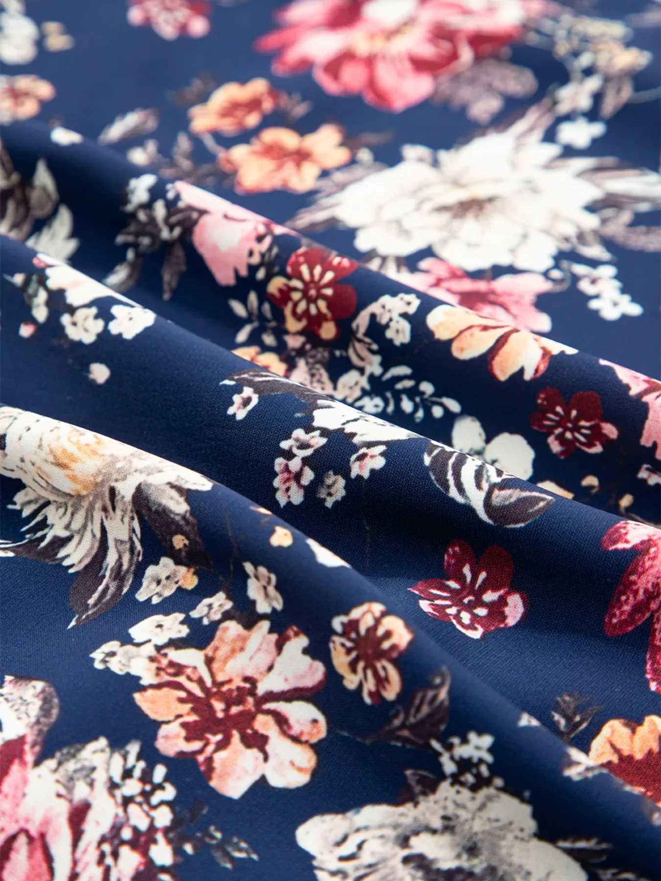 Floral Short Sleeve Scoop Neck Casual Blouse - Image 10