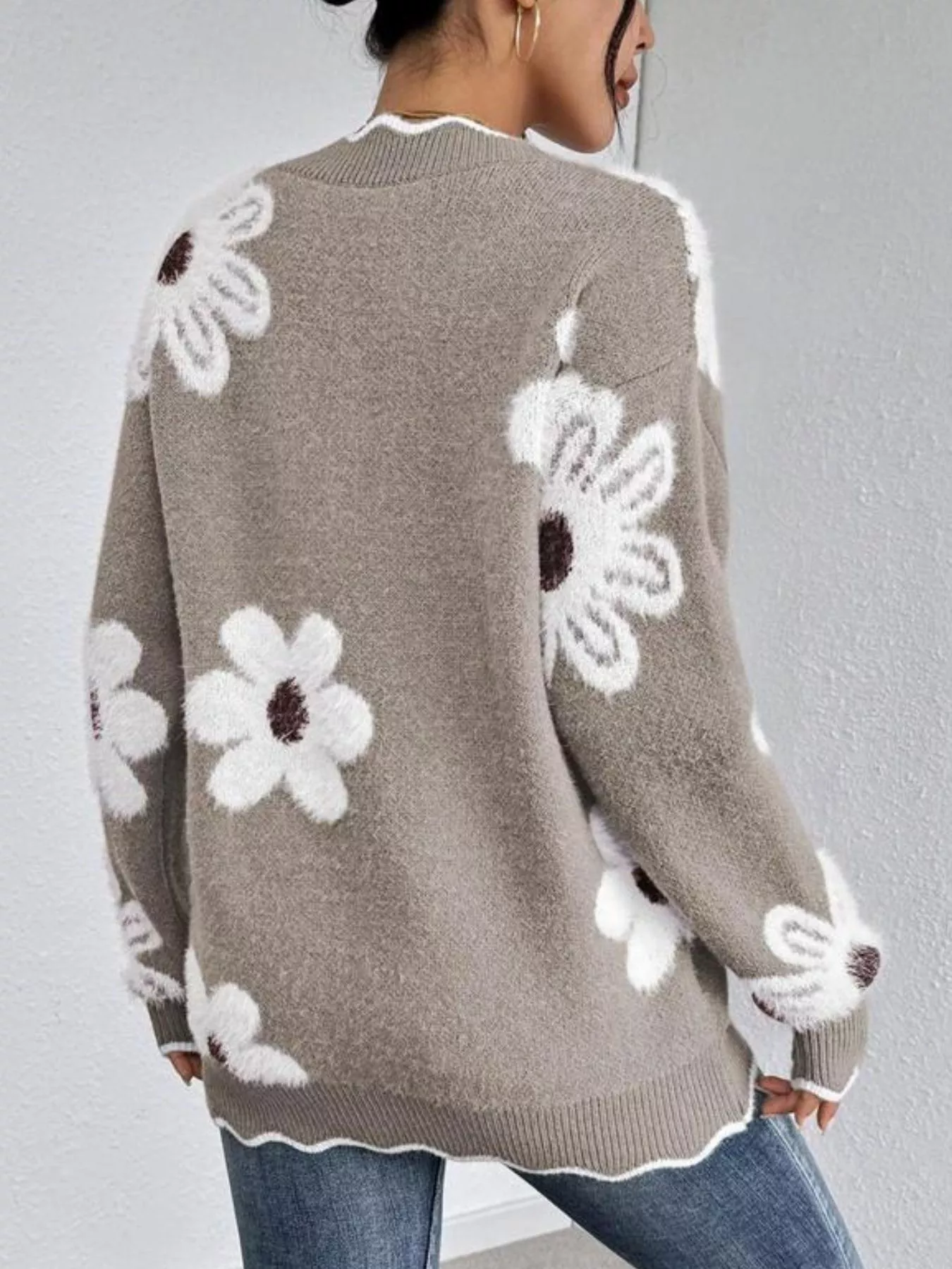 Floral V-Neck Long Sleeve Sweater - Image 12