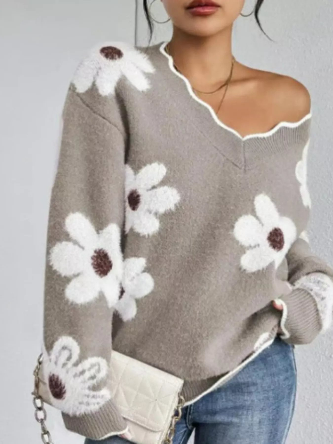 Floral V-Neck Long Sleeve Sweater - Image 11