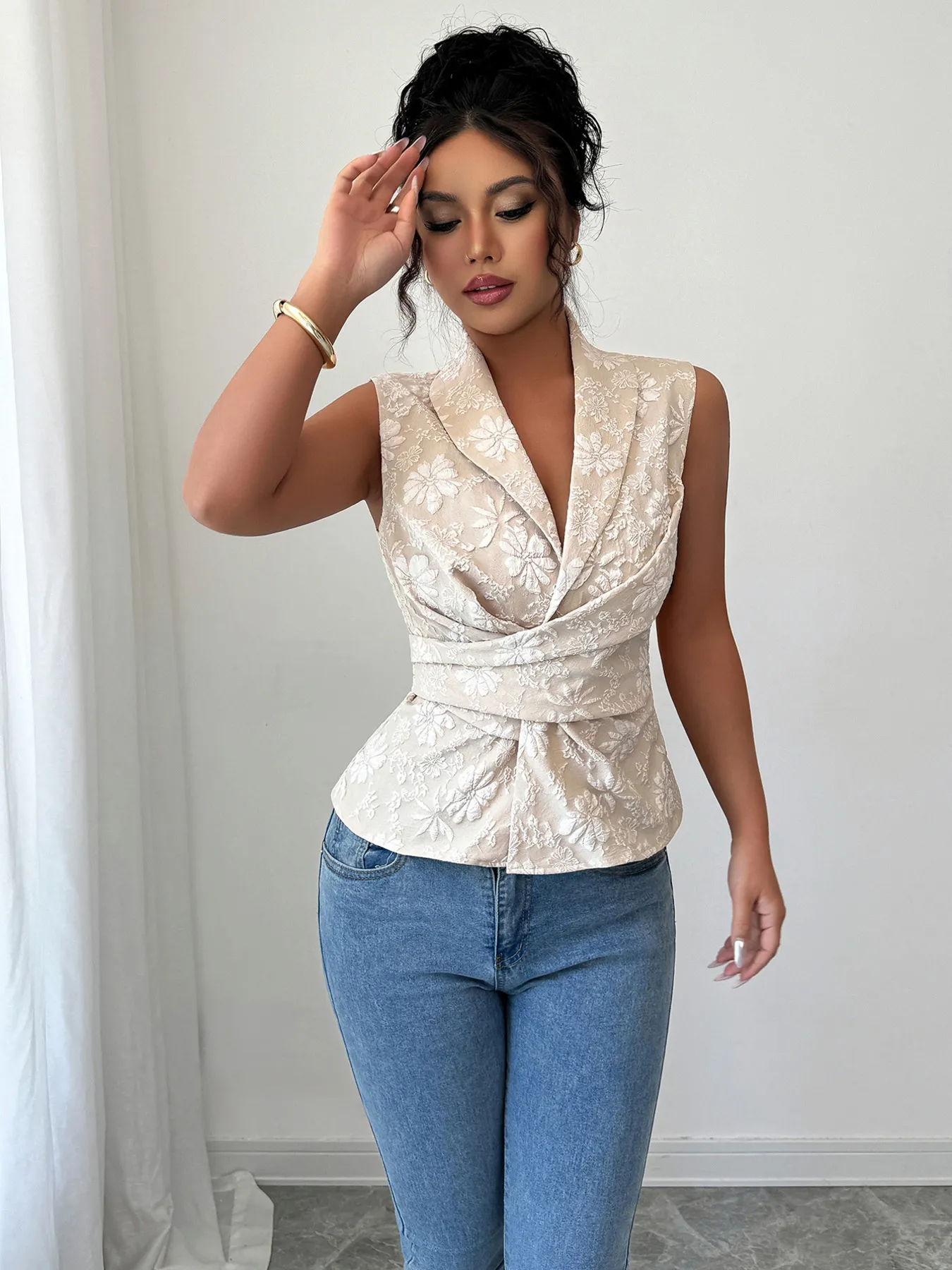 Flower Ruched Sleeveless Tank - Image 8