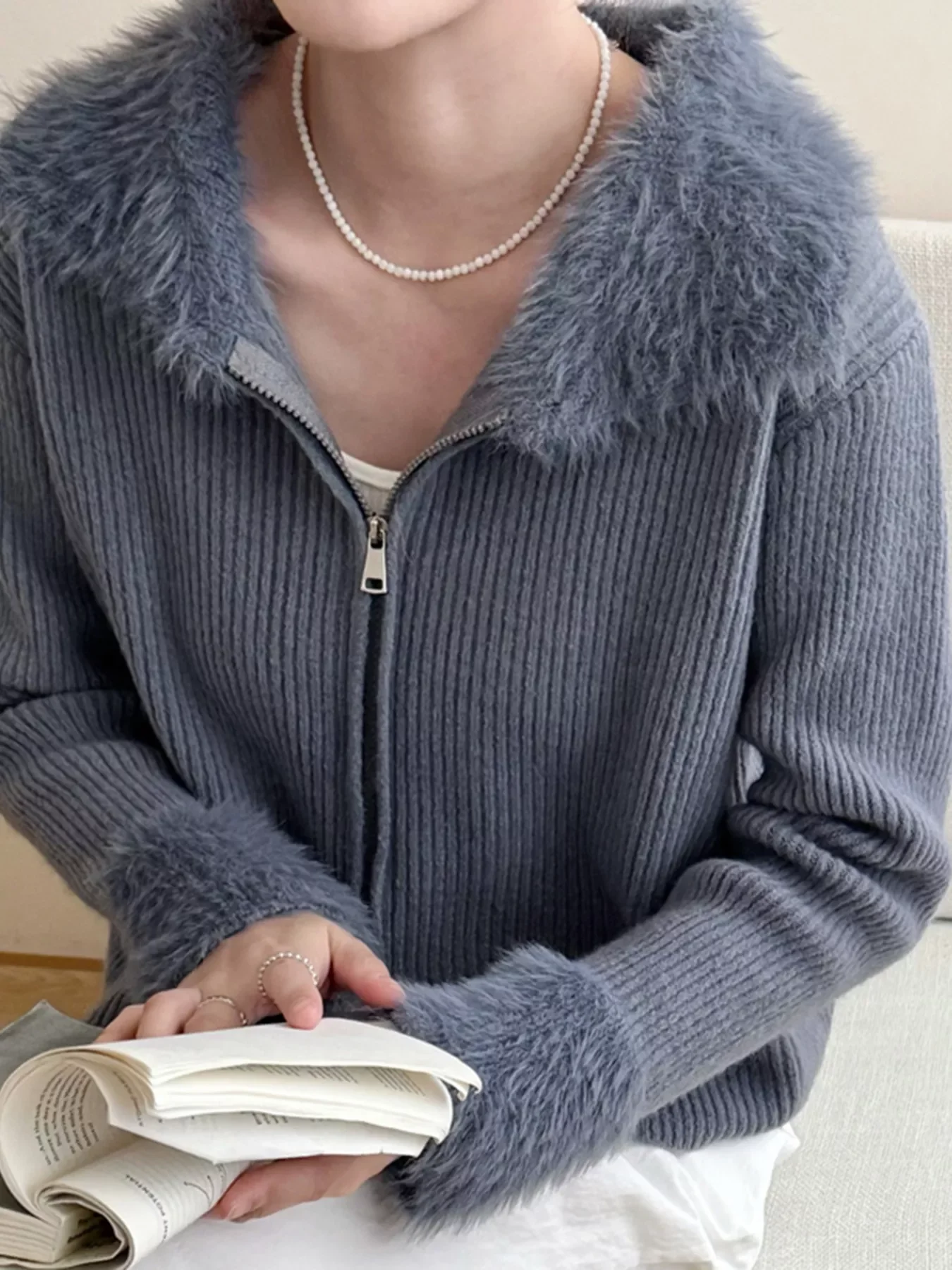 Fluffy Trim Zip-Up Cardigan - Image 12