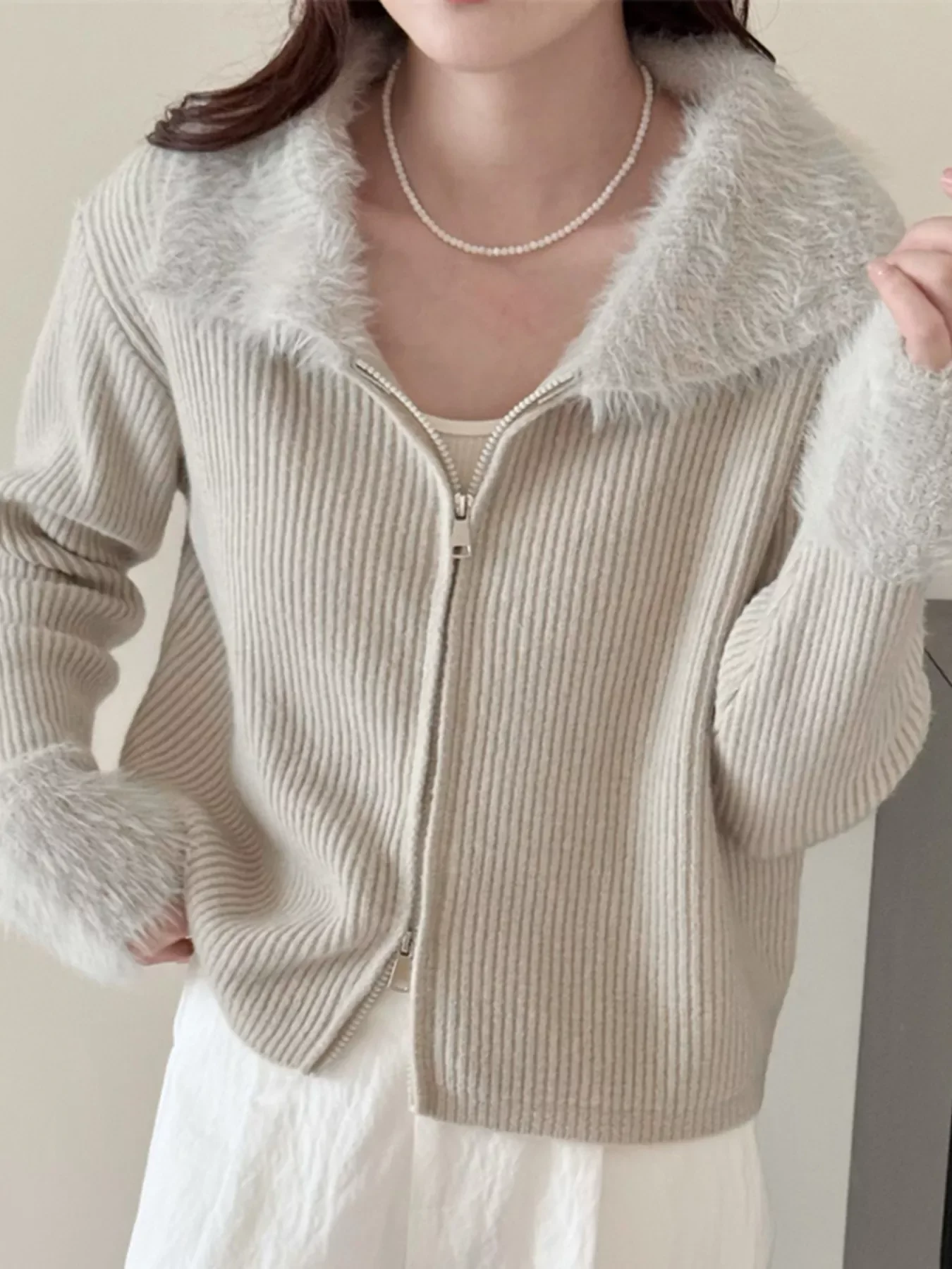 Fluffy Trim Zip-Up Cardigan - Image 7
