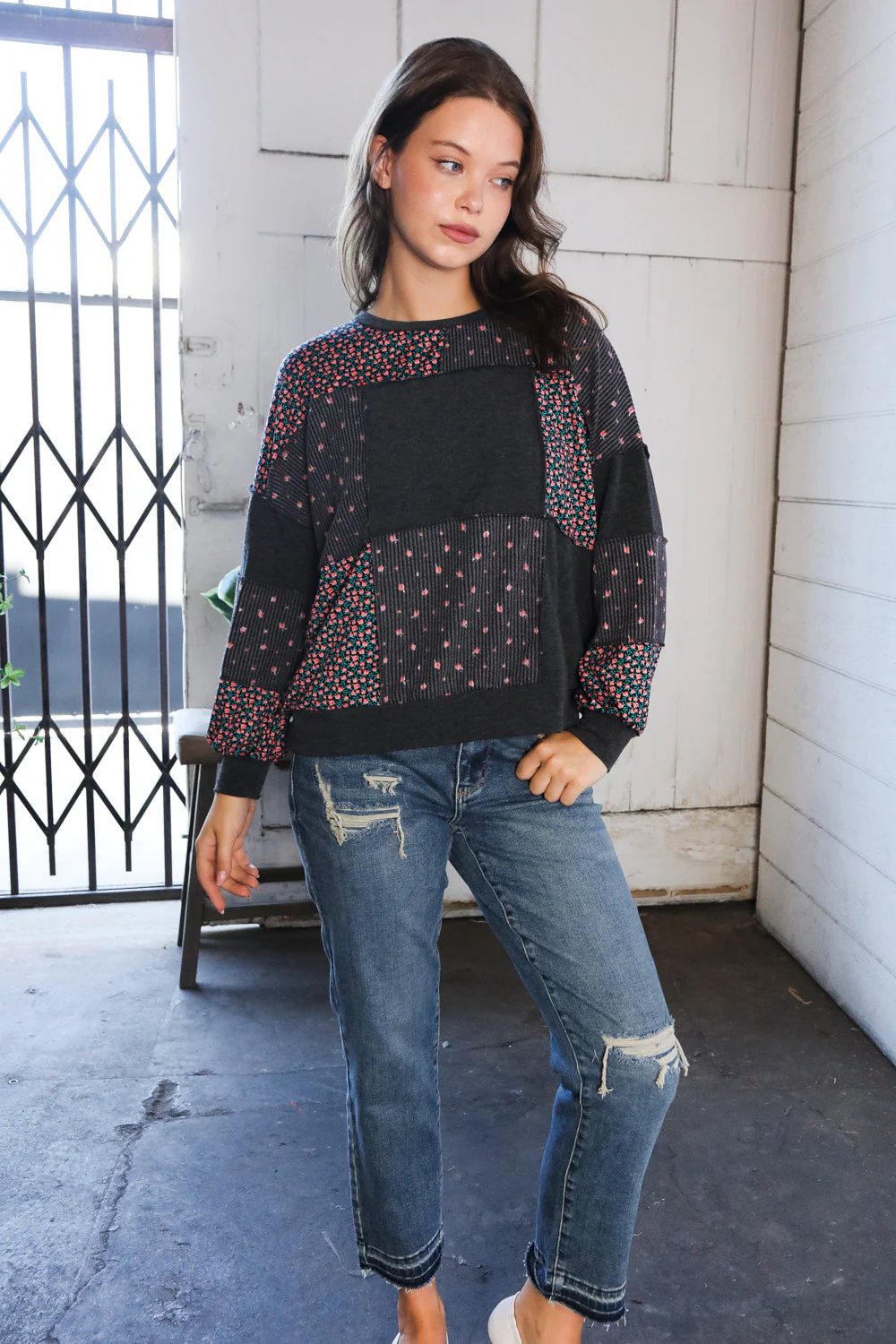 Lazy Daisies Charcoal Pullover - Image 4