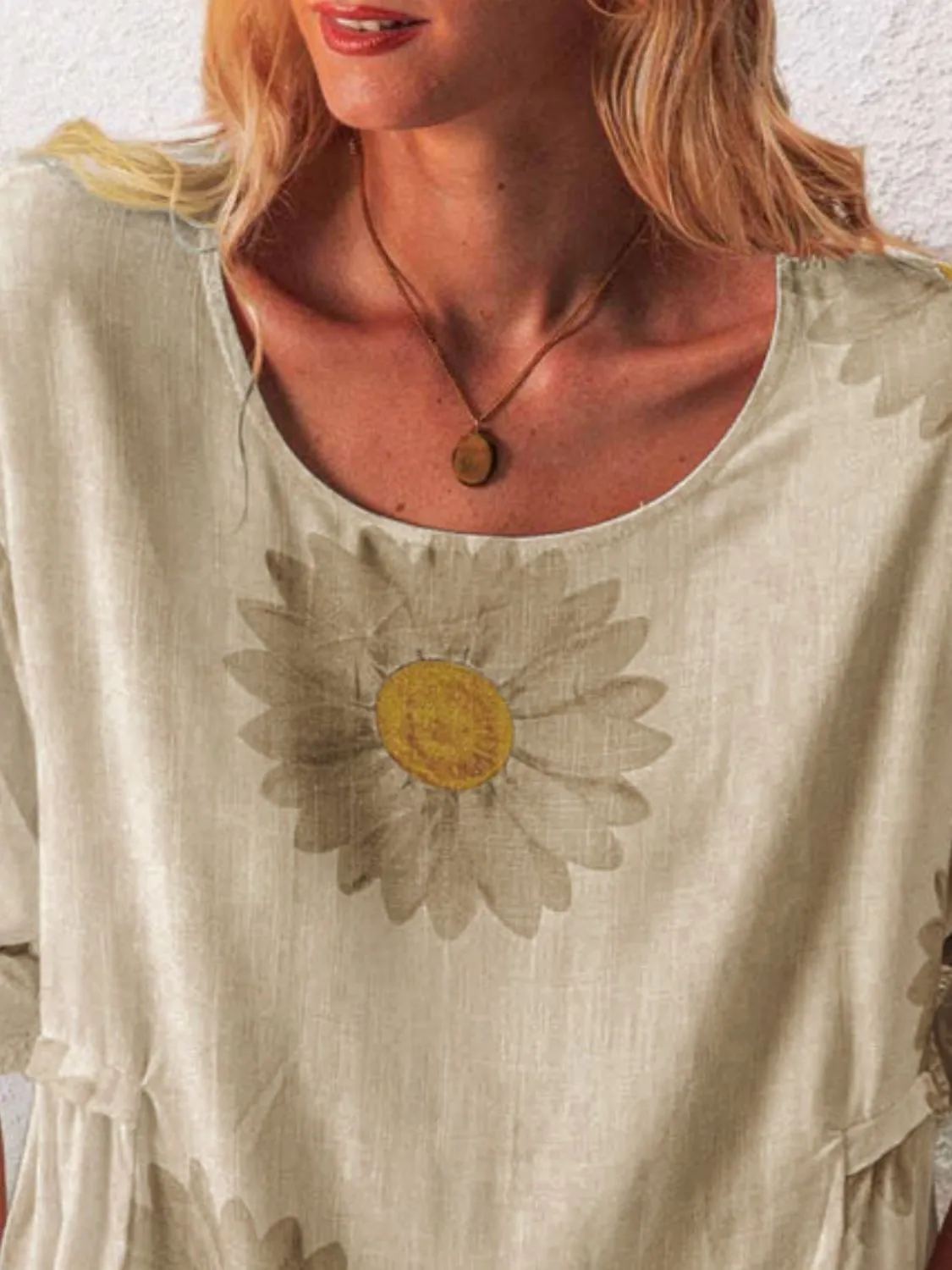 Full Size Flower Round Neck Half Sleeve T-Shirt Plus Size - Image 19