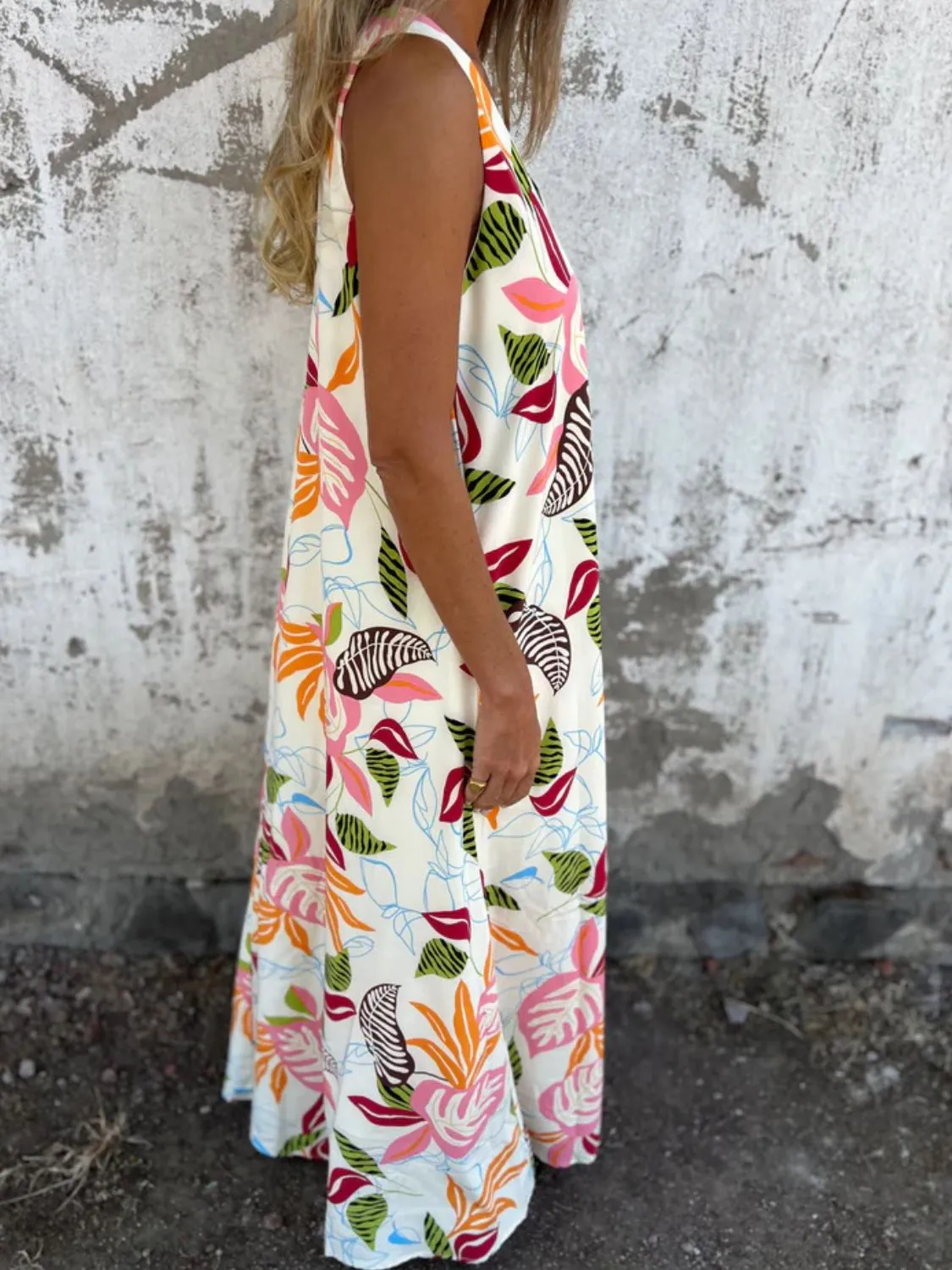 Full Size Printed V-Neck Sleeveless Dress Plus Size - Image 5