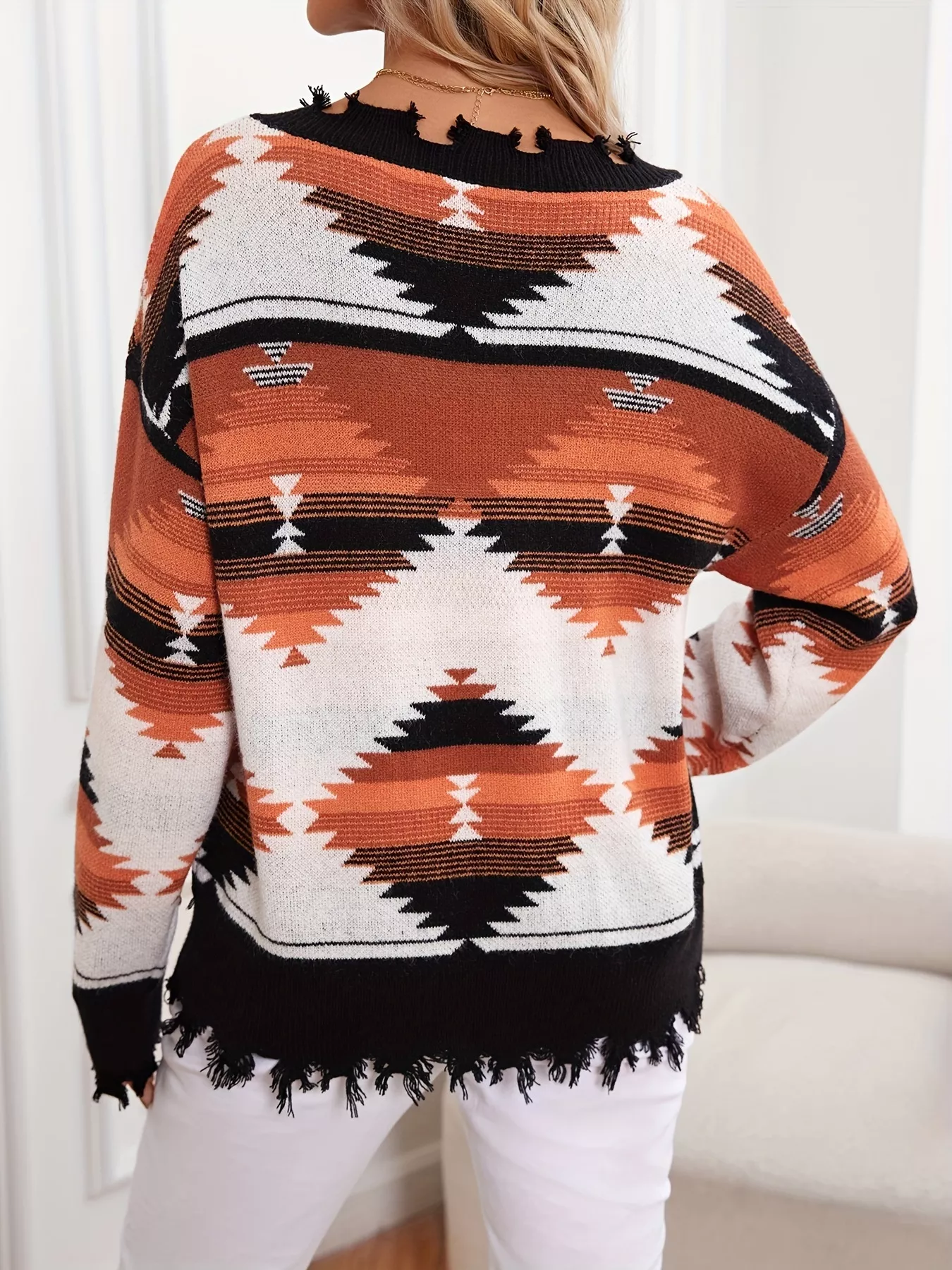 Geometric Frayed Hem V-Neck Long Sleeve Sweater - Image 5