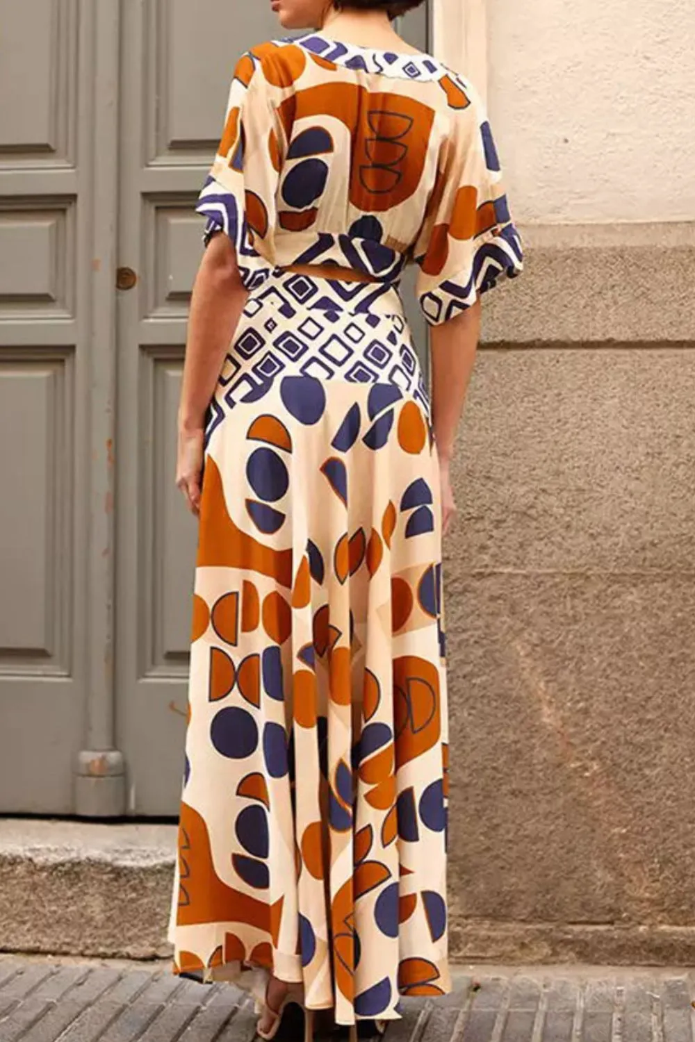 Geometric Print V-Neck Maxi Dress with Cutout Detail - Image 3
