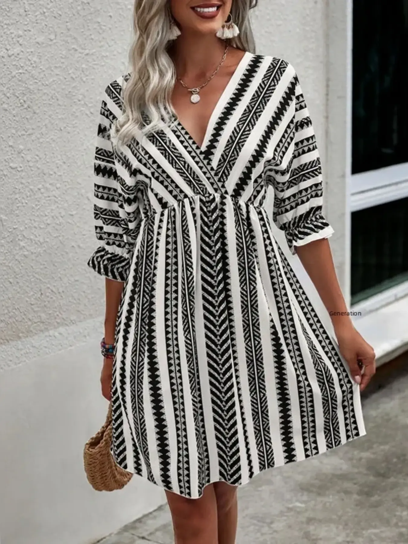 Geometric Print V-Neck Mini Dress - Image 3