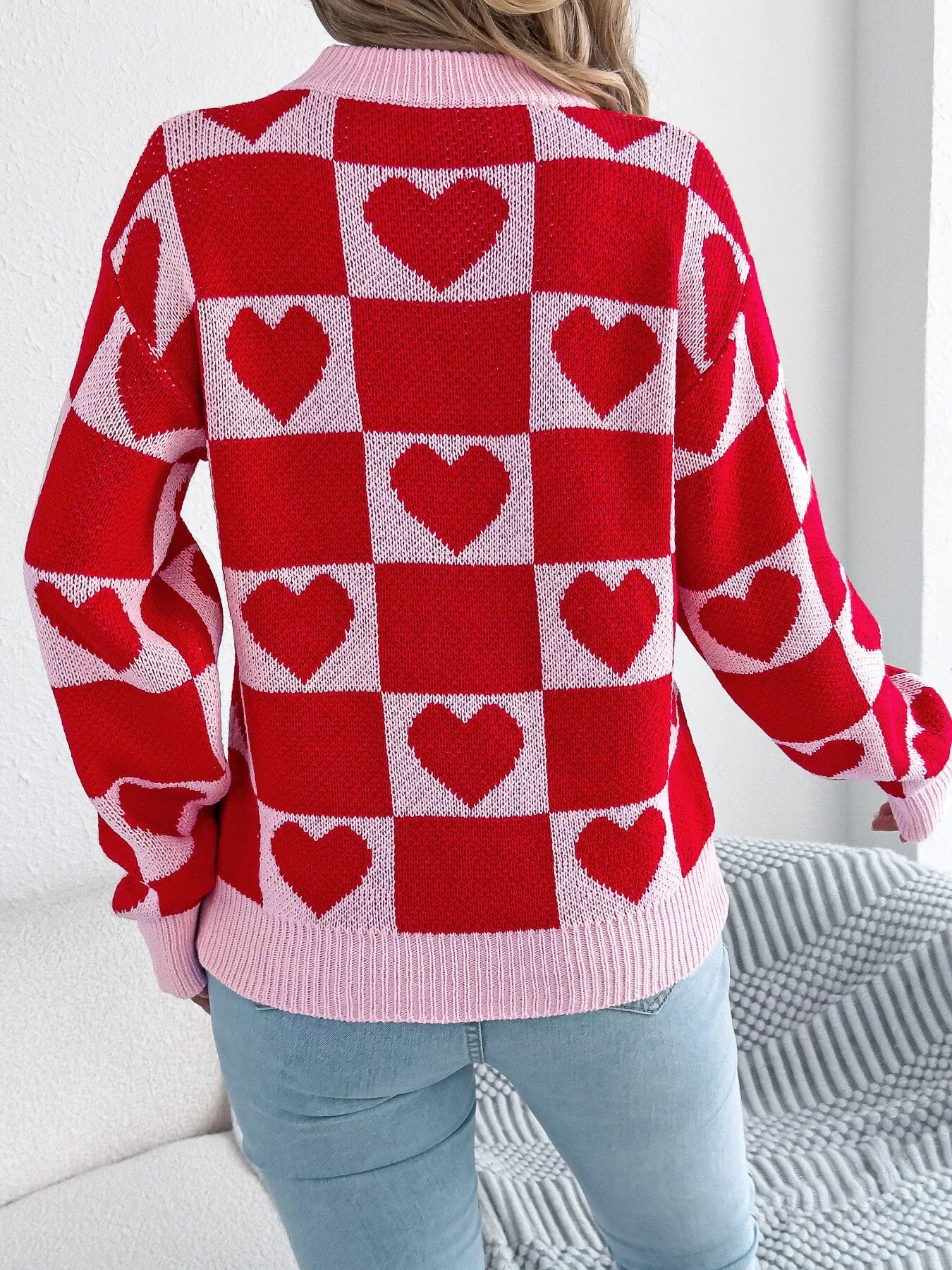 Heart Checkerboard Pattern Round Neck Sweater - Image 14