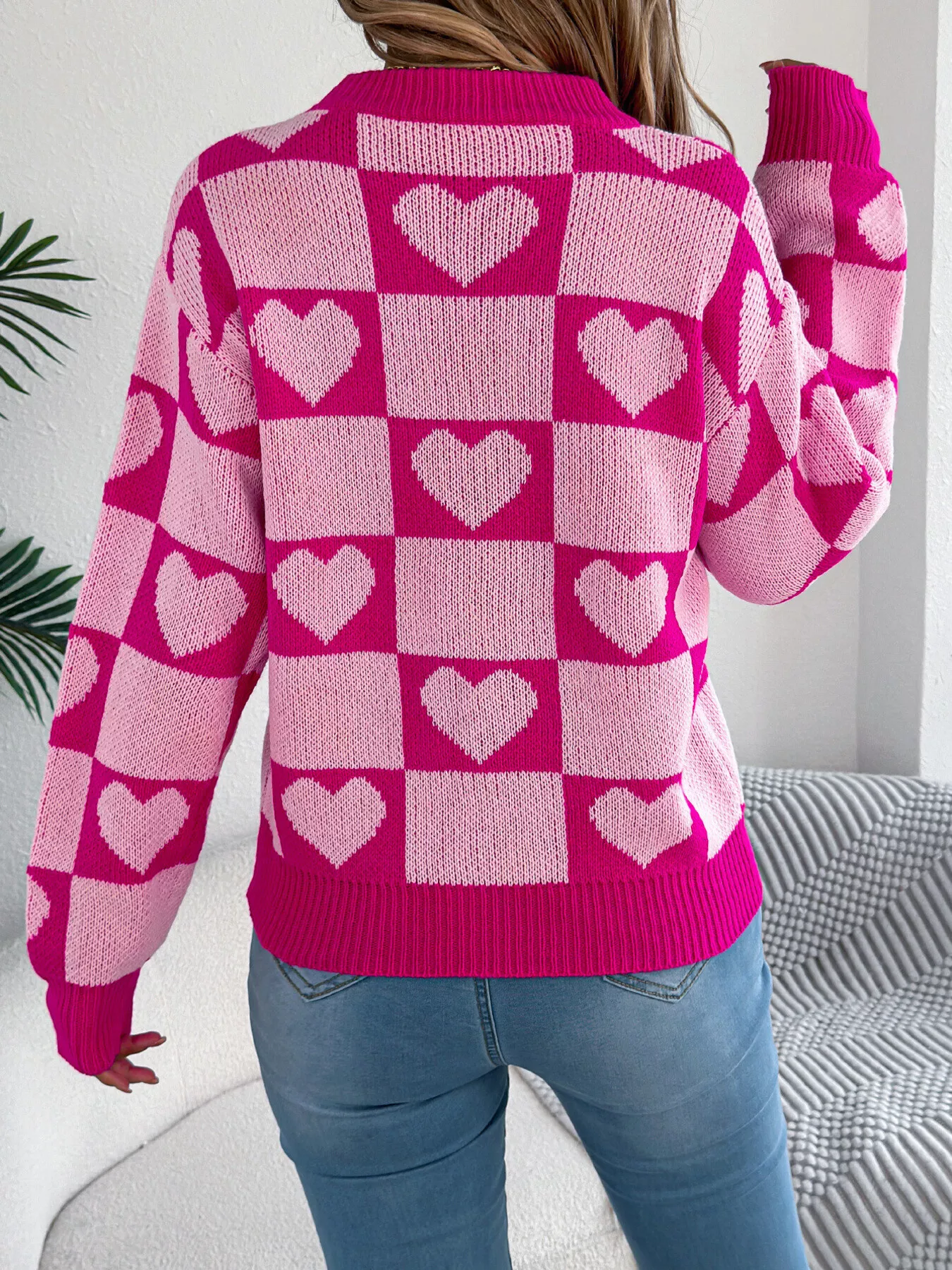 Heart Checkerboard Pattern Round Neck Sweater - Image 8