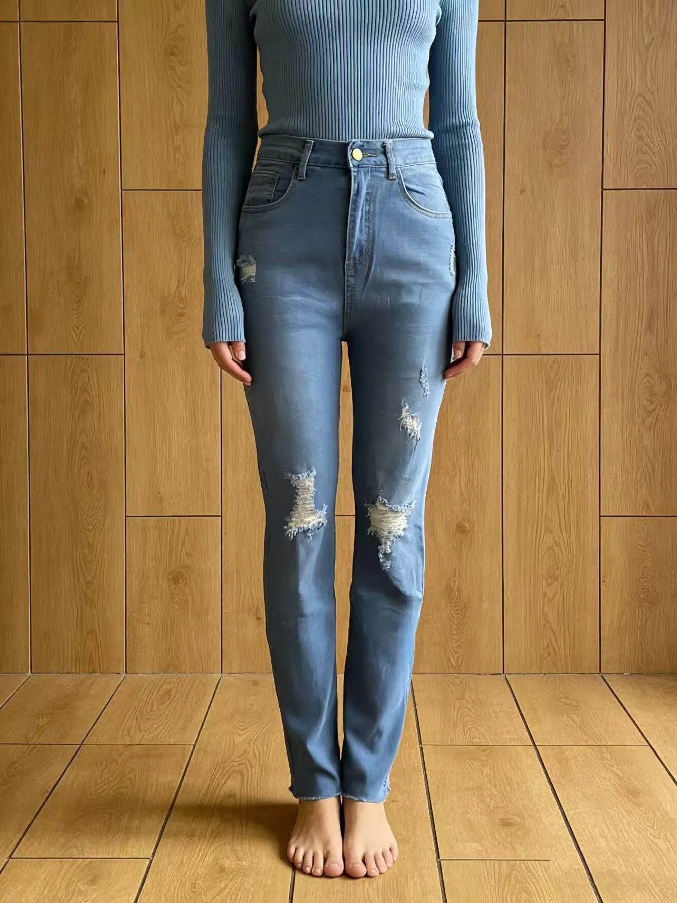 High-Waisted Distressed Jeans - Image 11