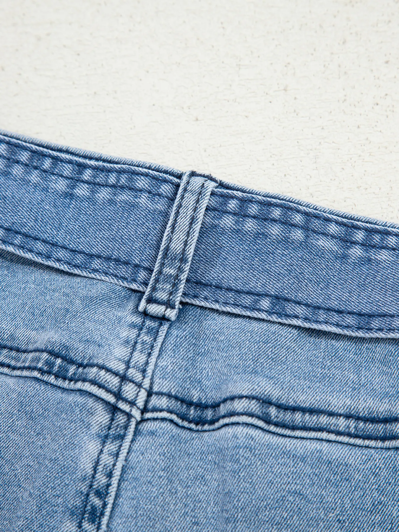 High Waisted Wide Leg Belted Jeans - Image 8