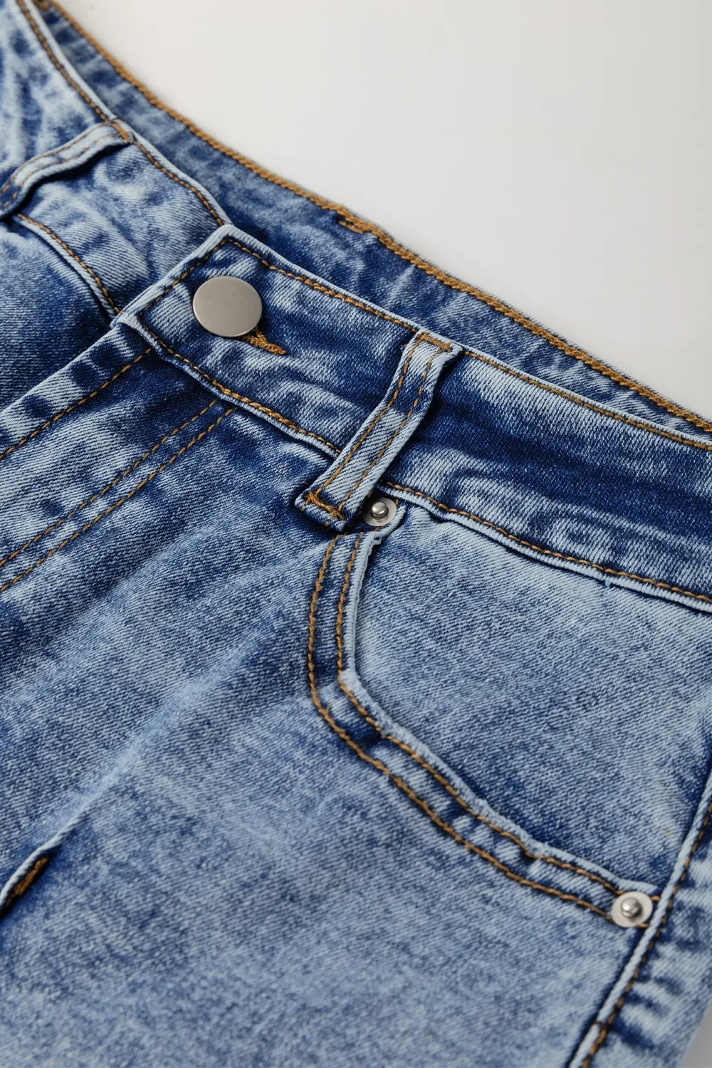 High-Waisted Wide-Leg Cuffed Jeans - Image 6