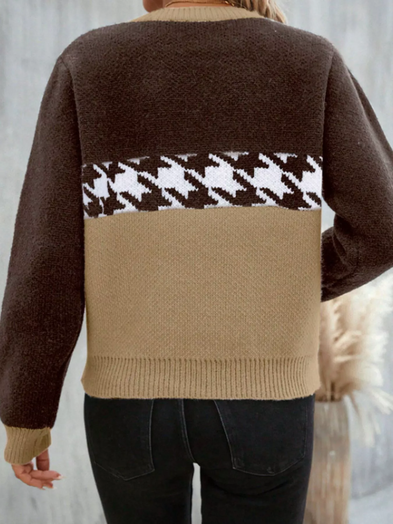 Houndstooth Pattern Color Block Sweater - Image 6