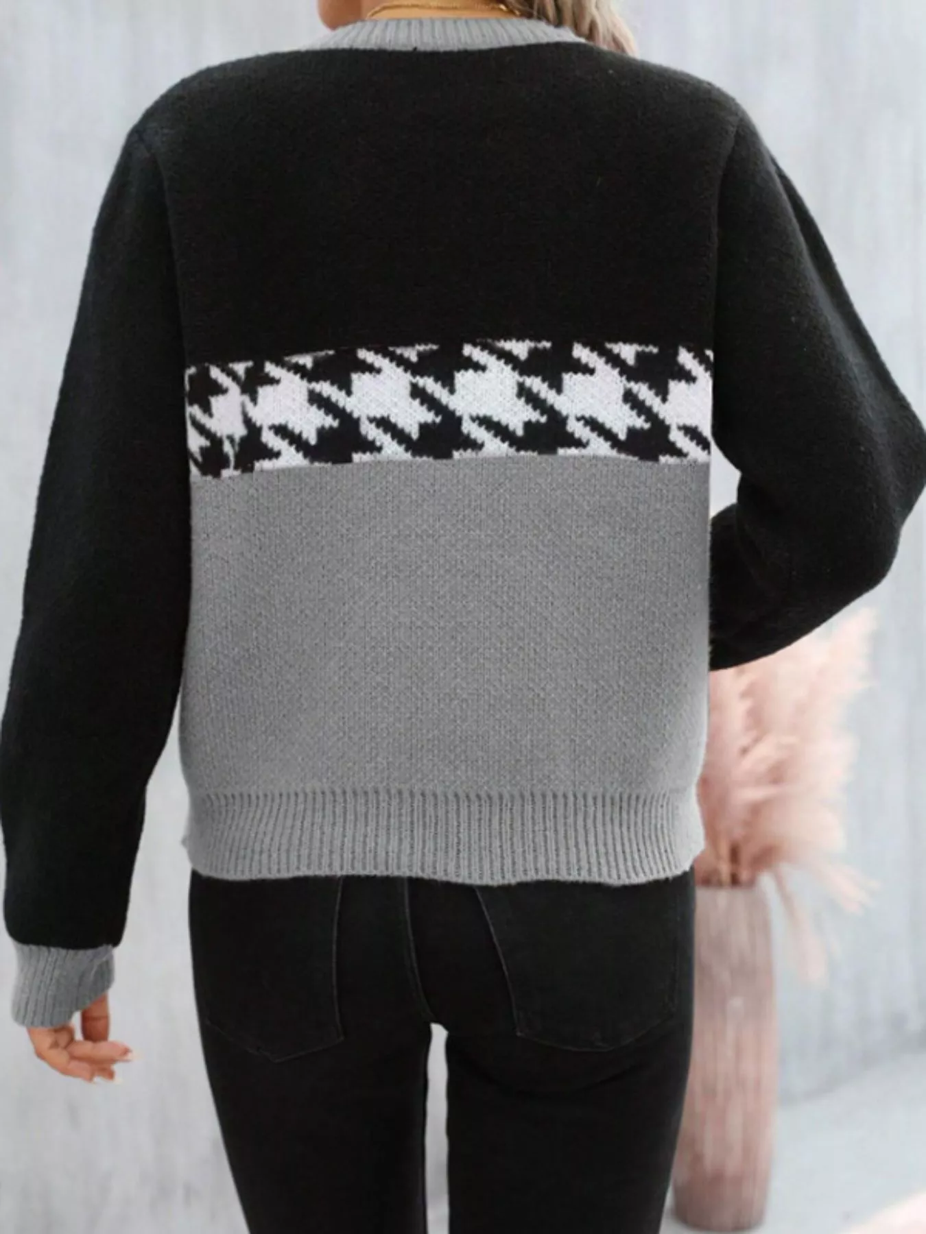 Houndstooth Pattern Color Block Sweater - Image 9