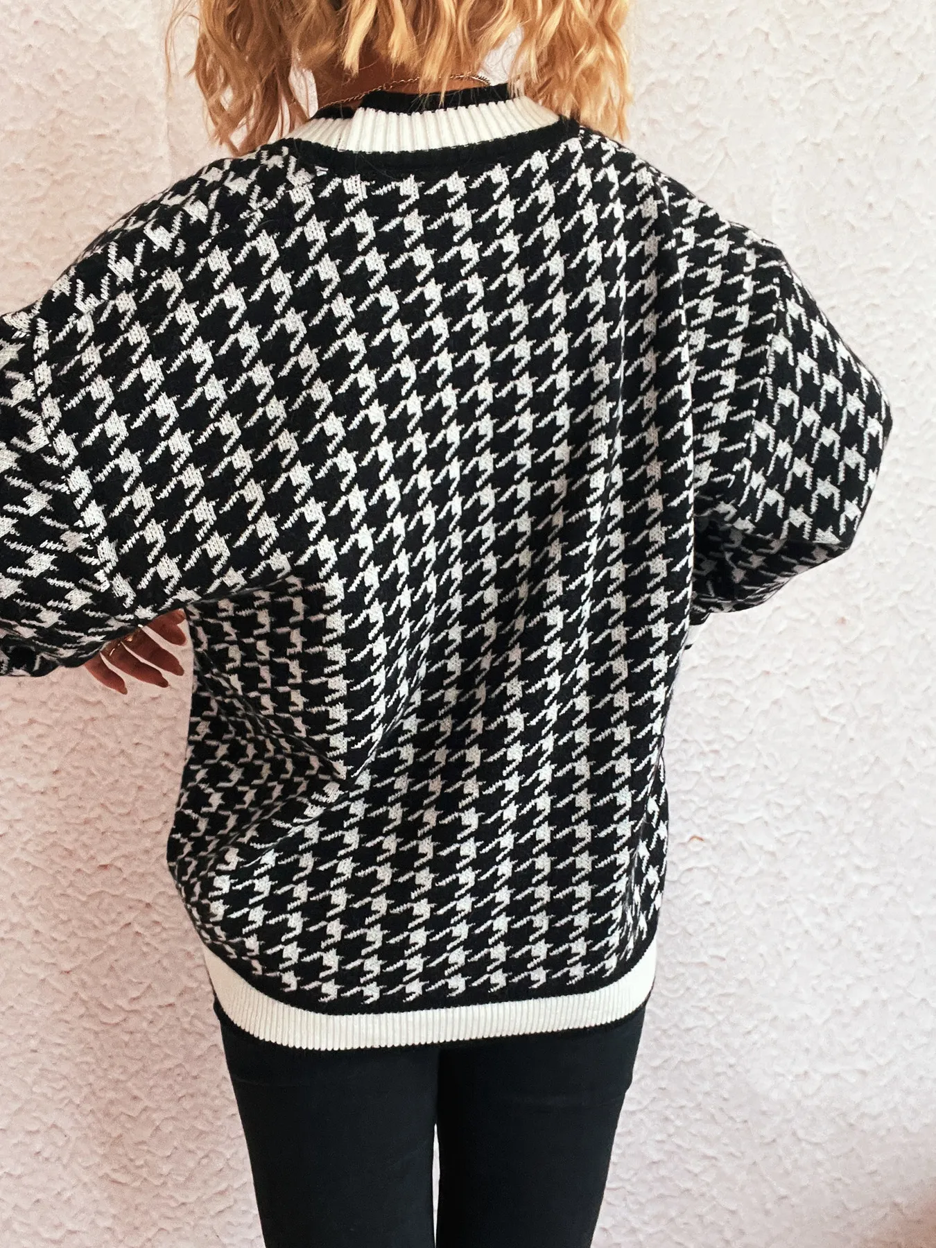 Houndstooth Pattern V-Neck Button-Up Cardigan - Image 7